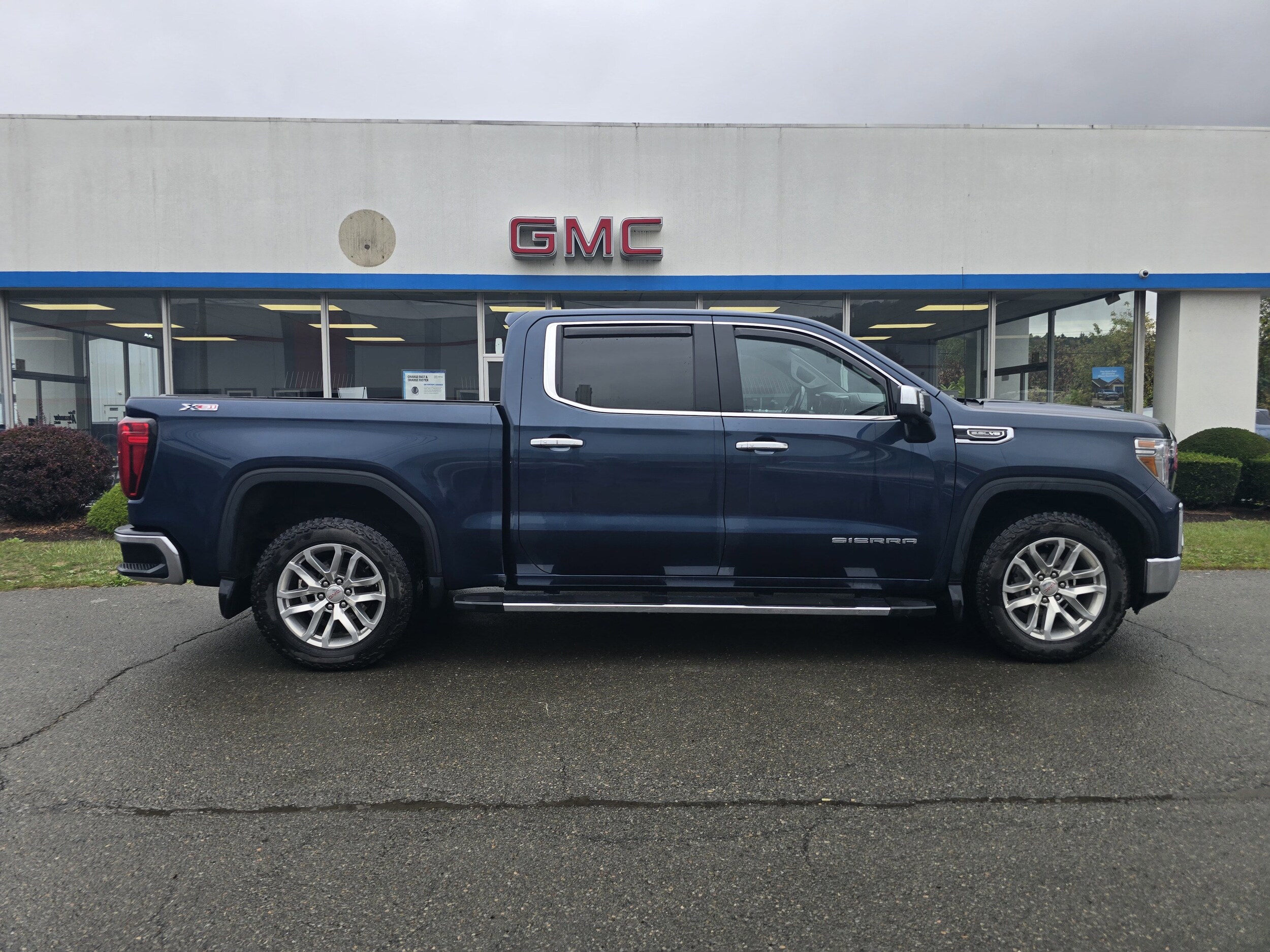 2020 Gmc Sierra 1500 SLT photo 2