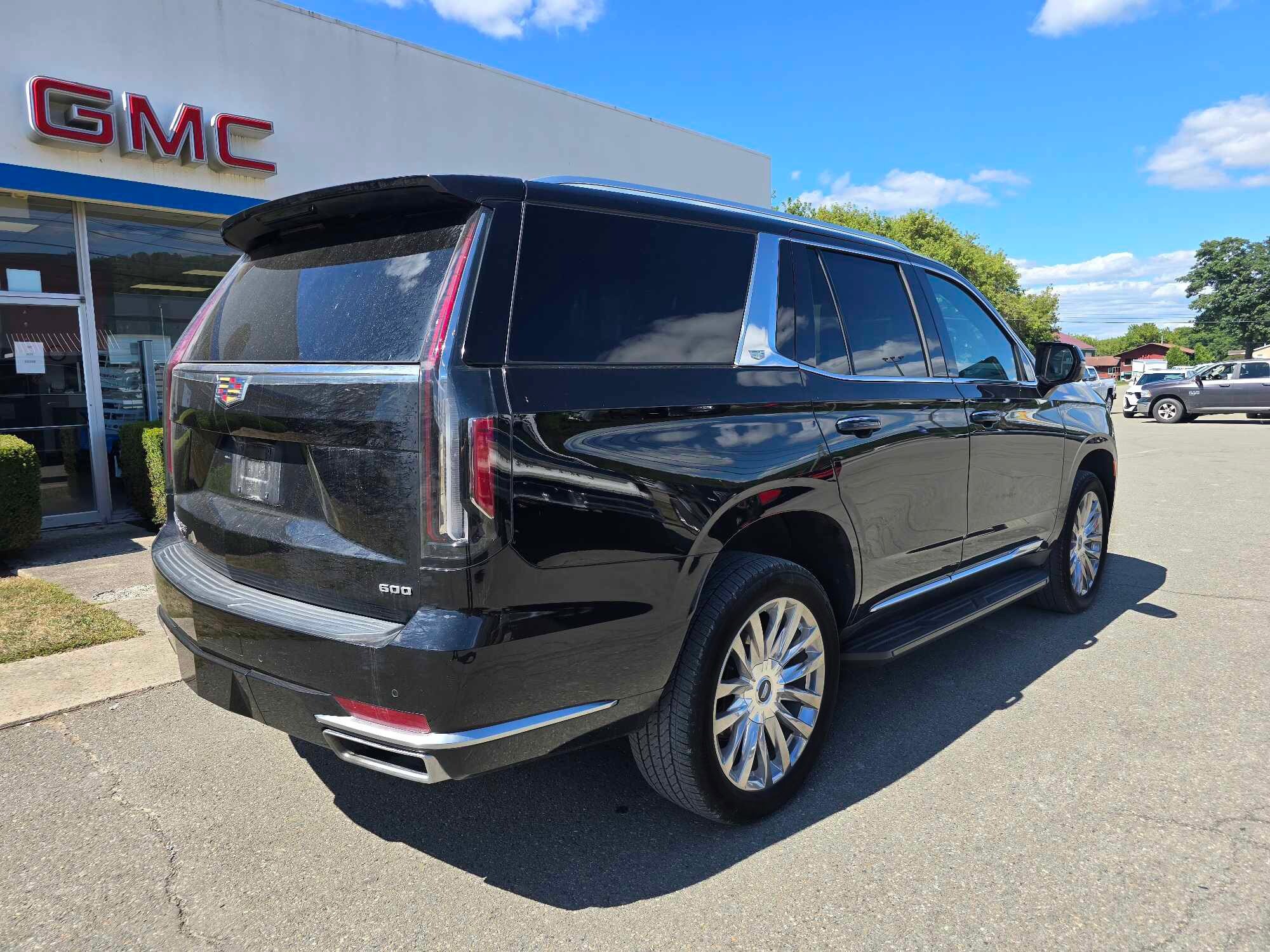 2024 Cadillac Escalade Premium Luxury photo 2