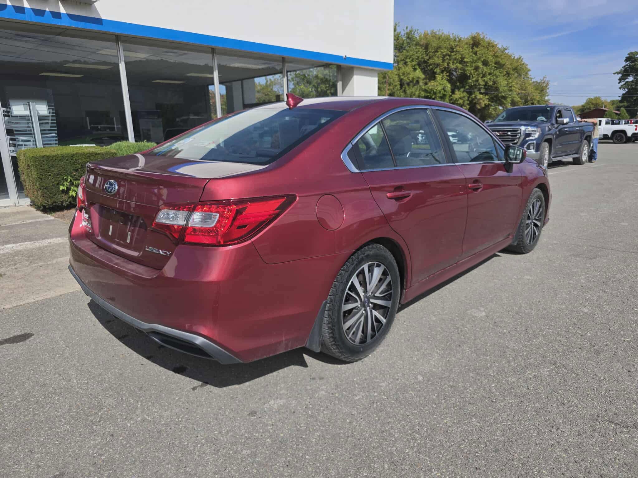 2019 Subaru Legacy Premium photo 3
