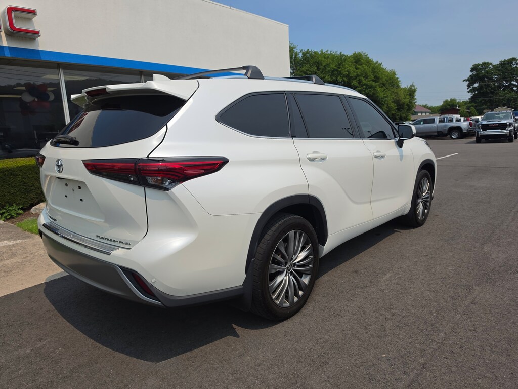 Used 2021 Toyota Highlander Platinum SUV