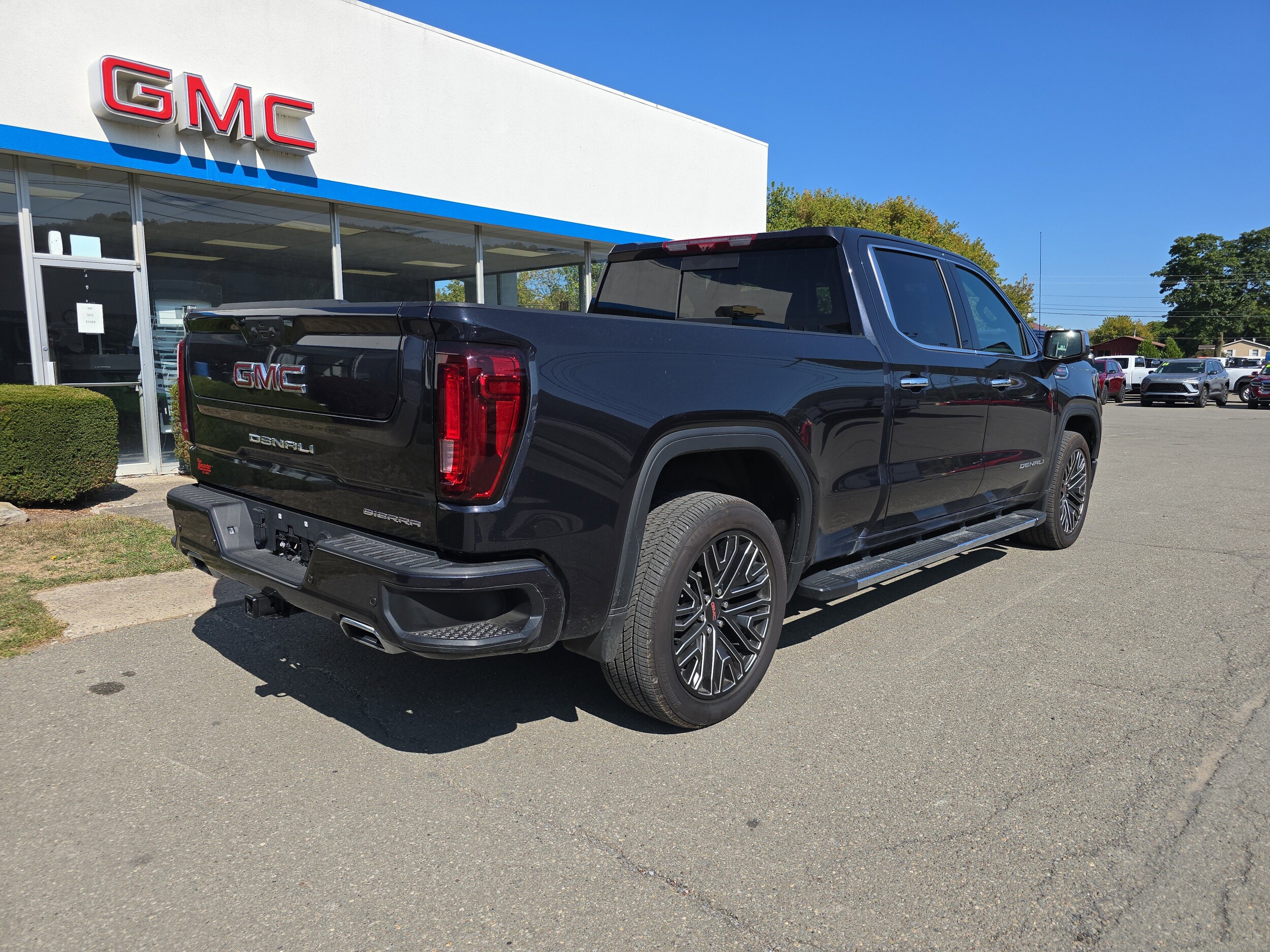 2024 Gmc Sierra 1500 Denali photo 3