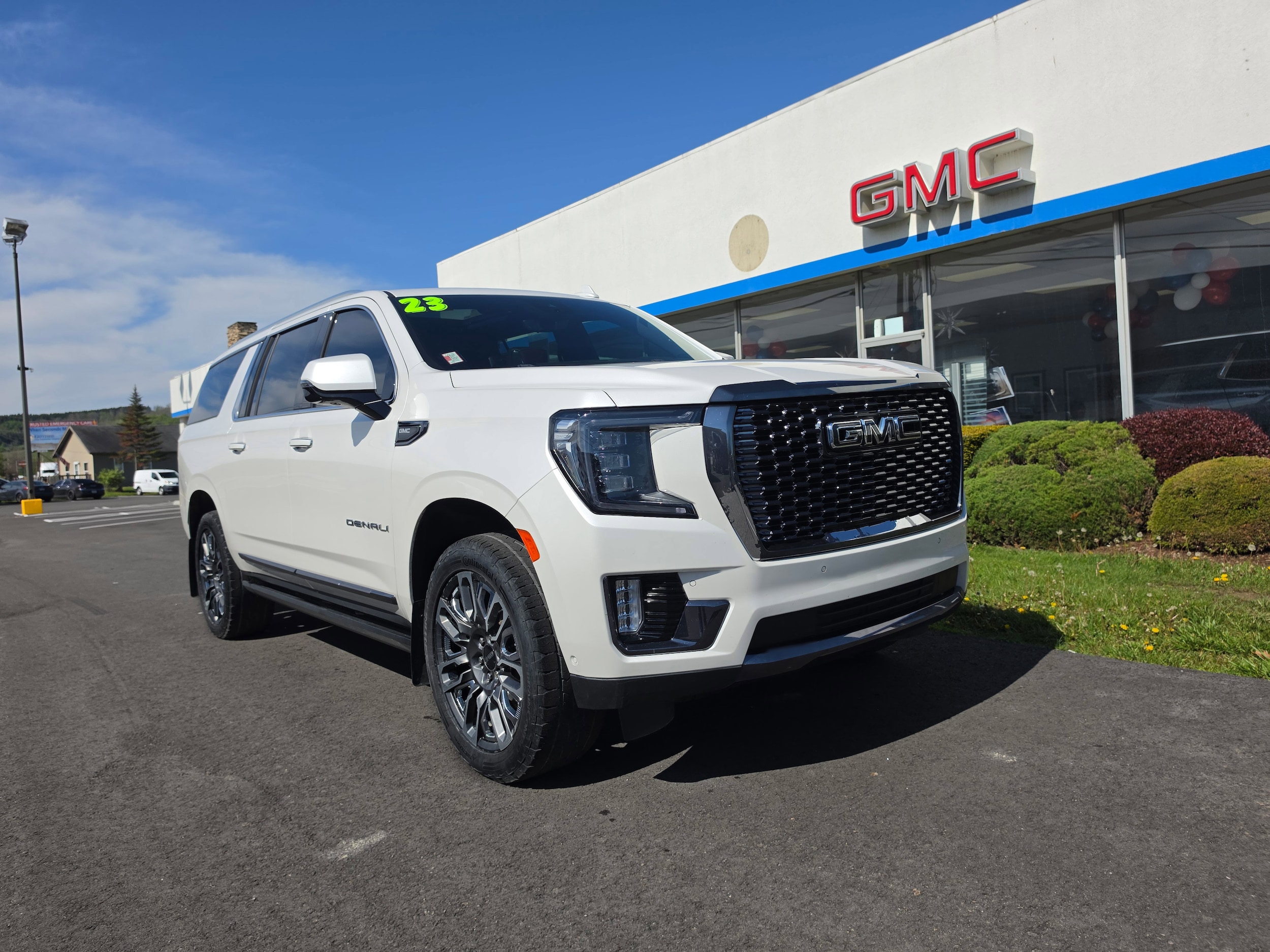 2023 GMC Yukon Denali Ultimate AWD's photo
