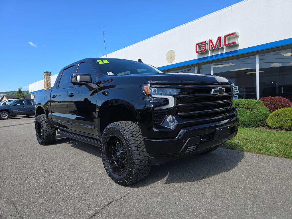 Used 2025 Chevrolet Silverado 1500 High Country Truck Crew Cab