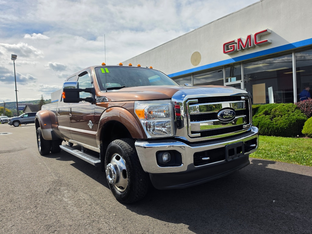 Used 2011 Ford F-350SD Lariat Truck Crew Cab