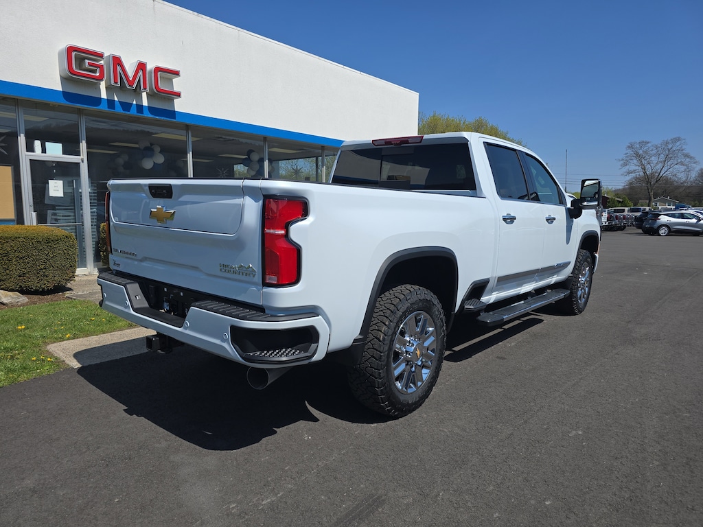 New 2026 Chevrolet Silverado 2500 HD High Country Truck Crew Cab