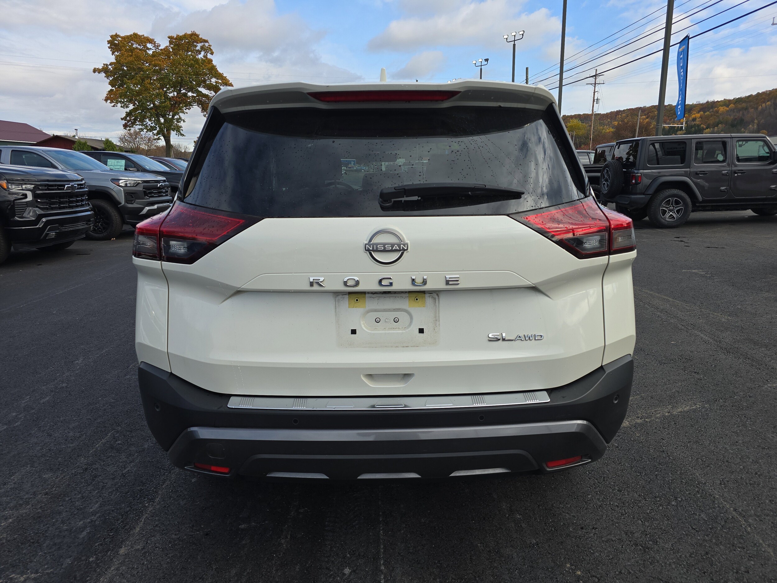 2023 Nissan Rogue SL photo 4