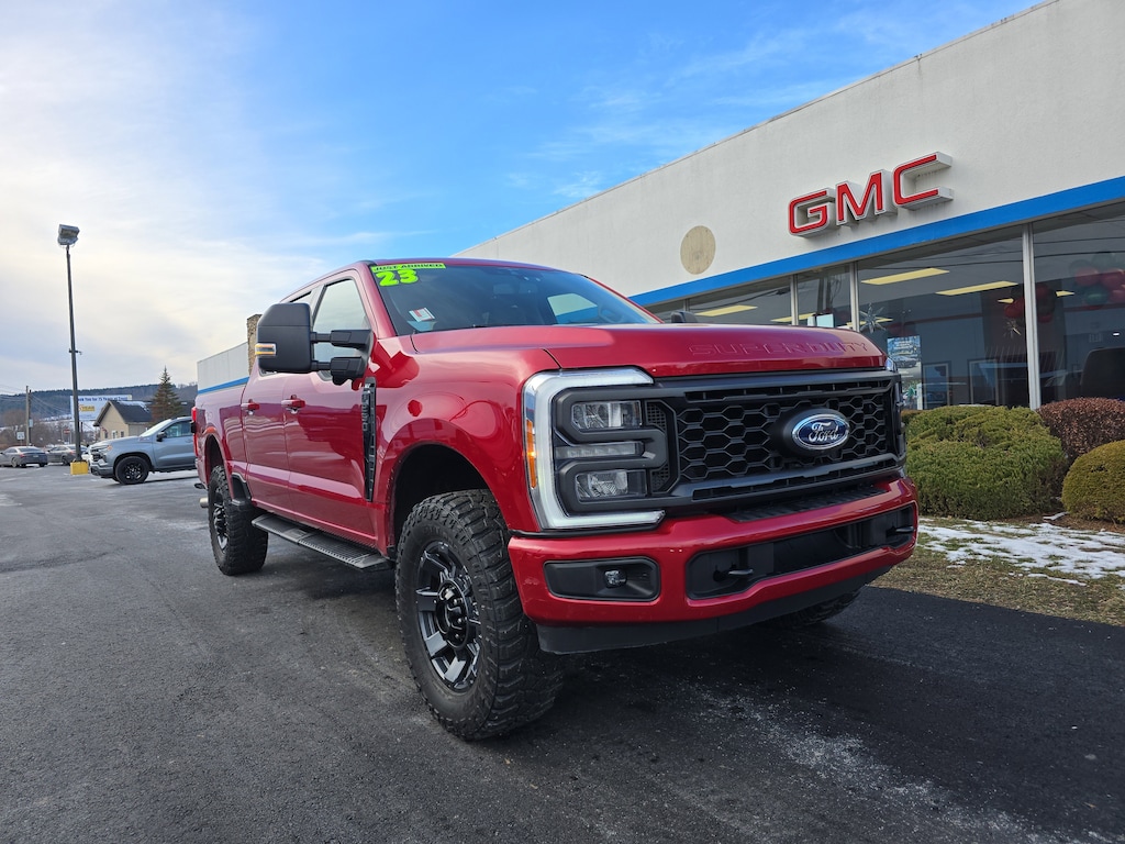 Used 2023 Ford Super Duty F-250 SRW XLT Truck Crew Cab