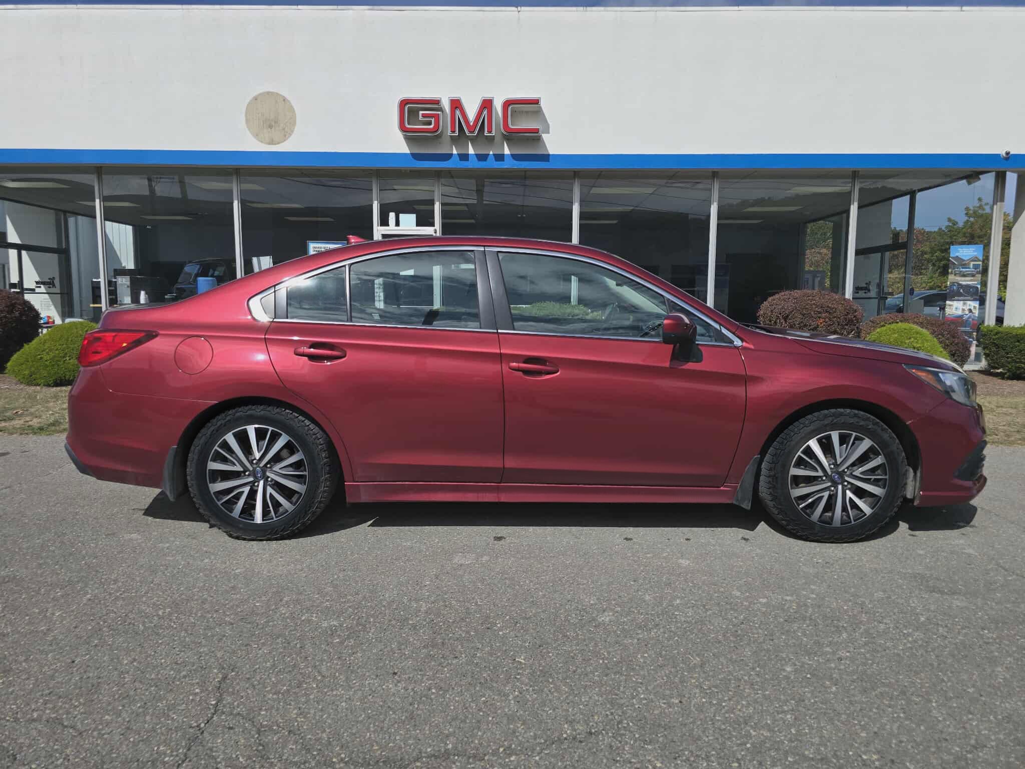 2019 Subaru Legacy Premium photo 2