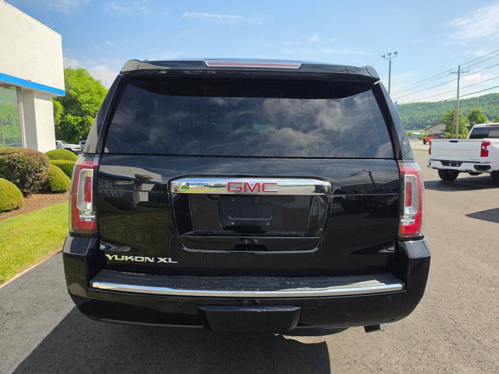 Used 2016 GMC Yukon XL Denali SUV