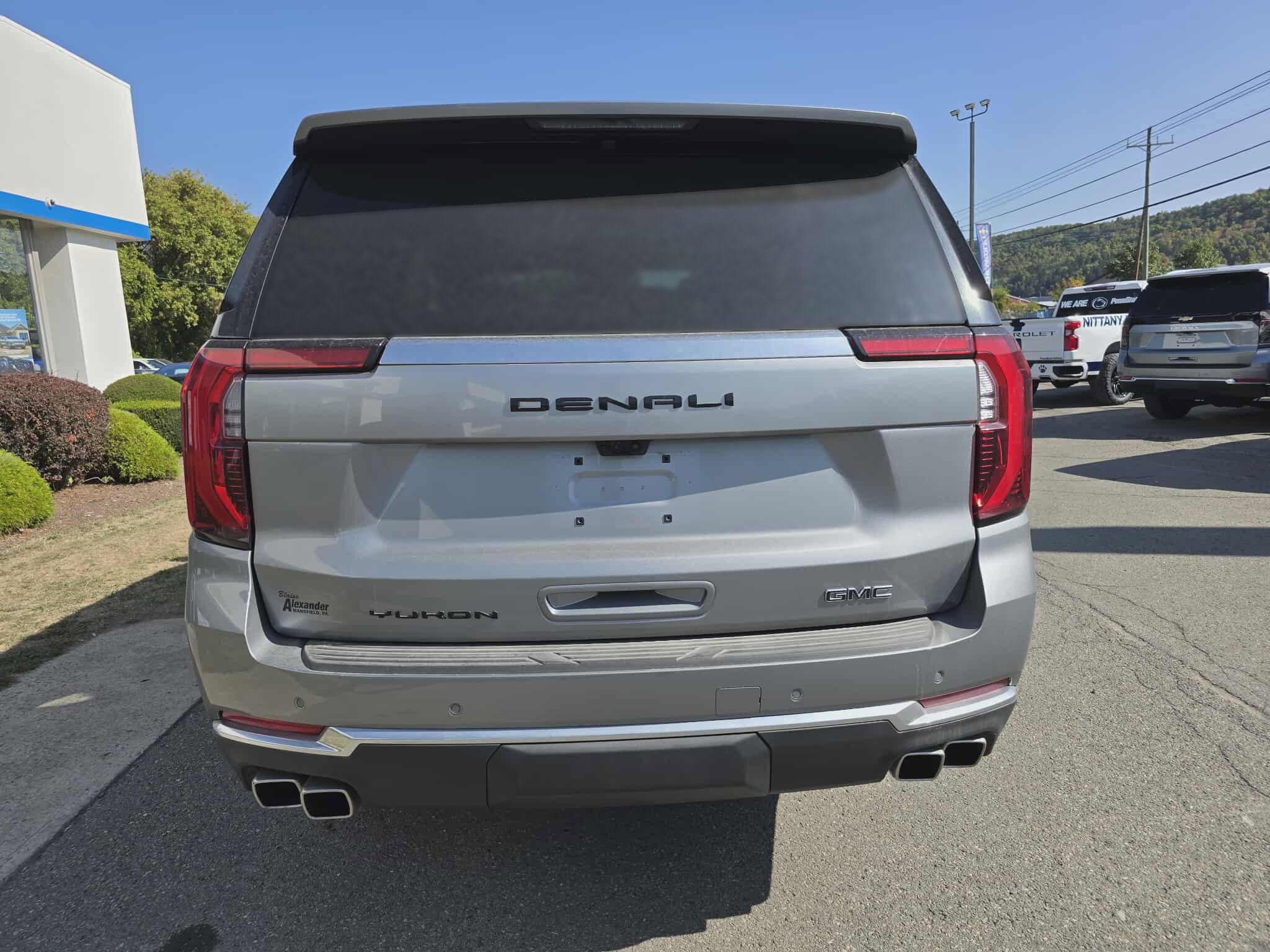 2025 Gmc Yukon Denali photo 4