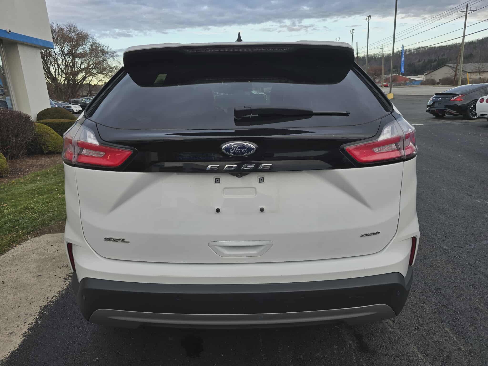 2024 Ford Edge SEL photo 4