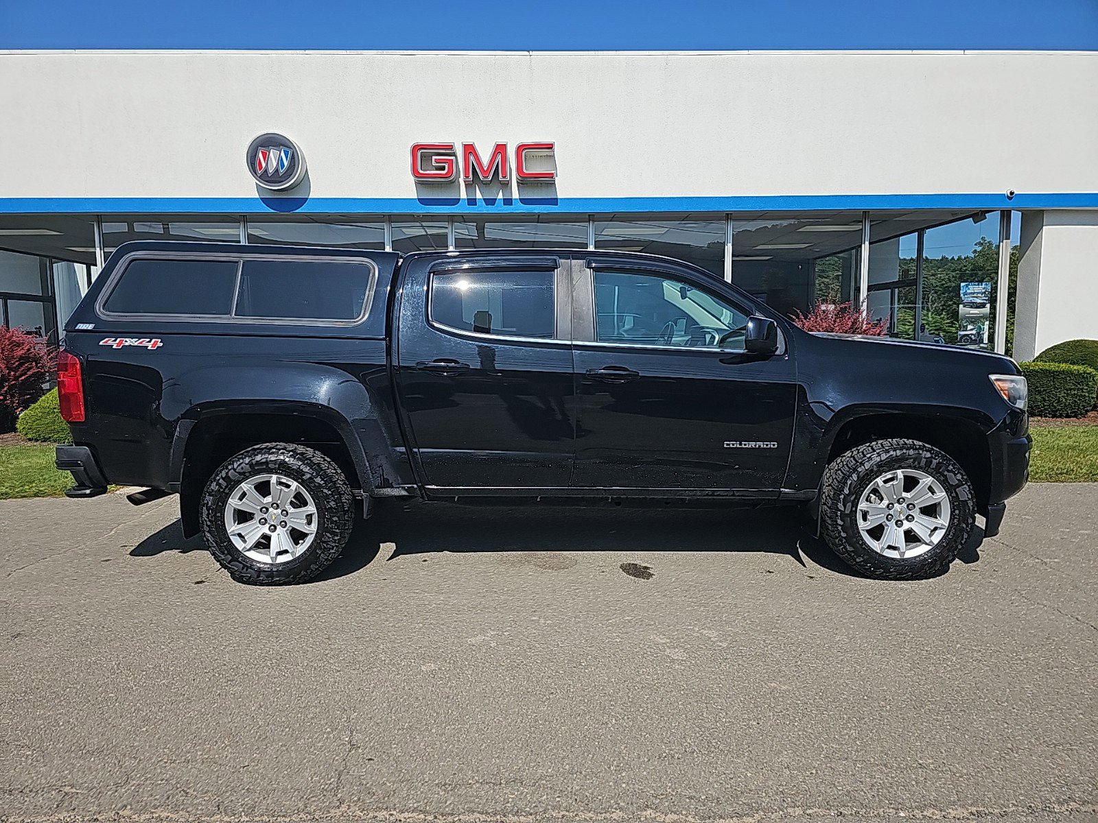 Used 2017 Chevrolet Colorado LT with VIN 1GCGTCEN0H1329802 for sale in Montoursville, PA