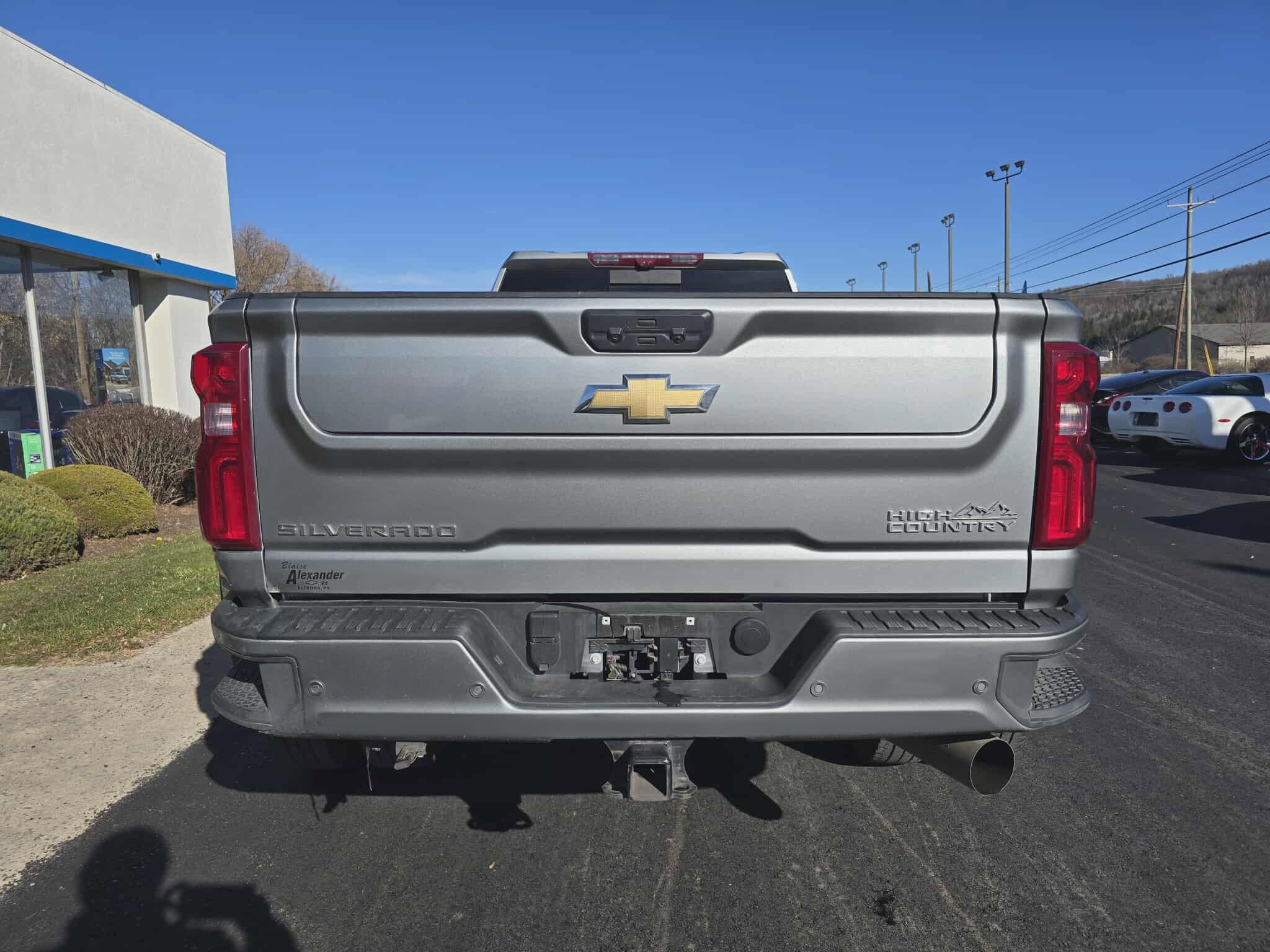 2024 Chevrolet Silverado 3500HD High Country photo 4