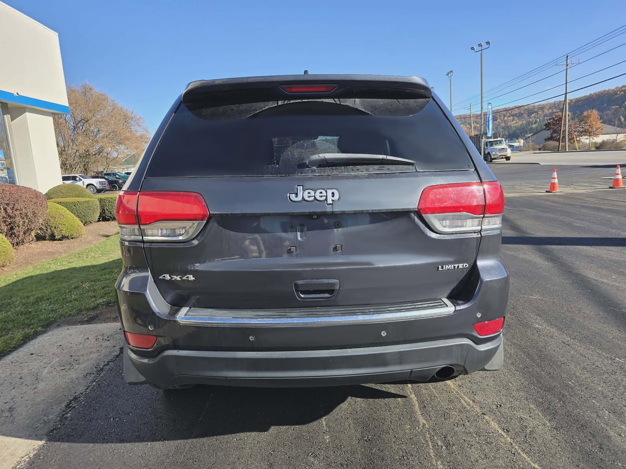 2015 Jeep Grand Cherokee Limited photo 4
