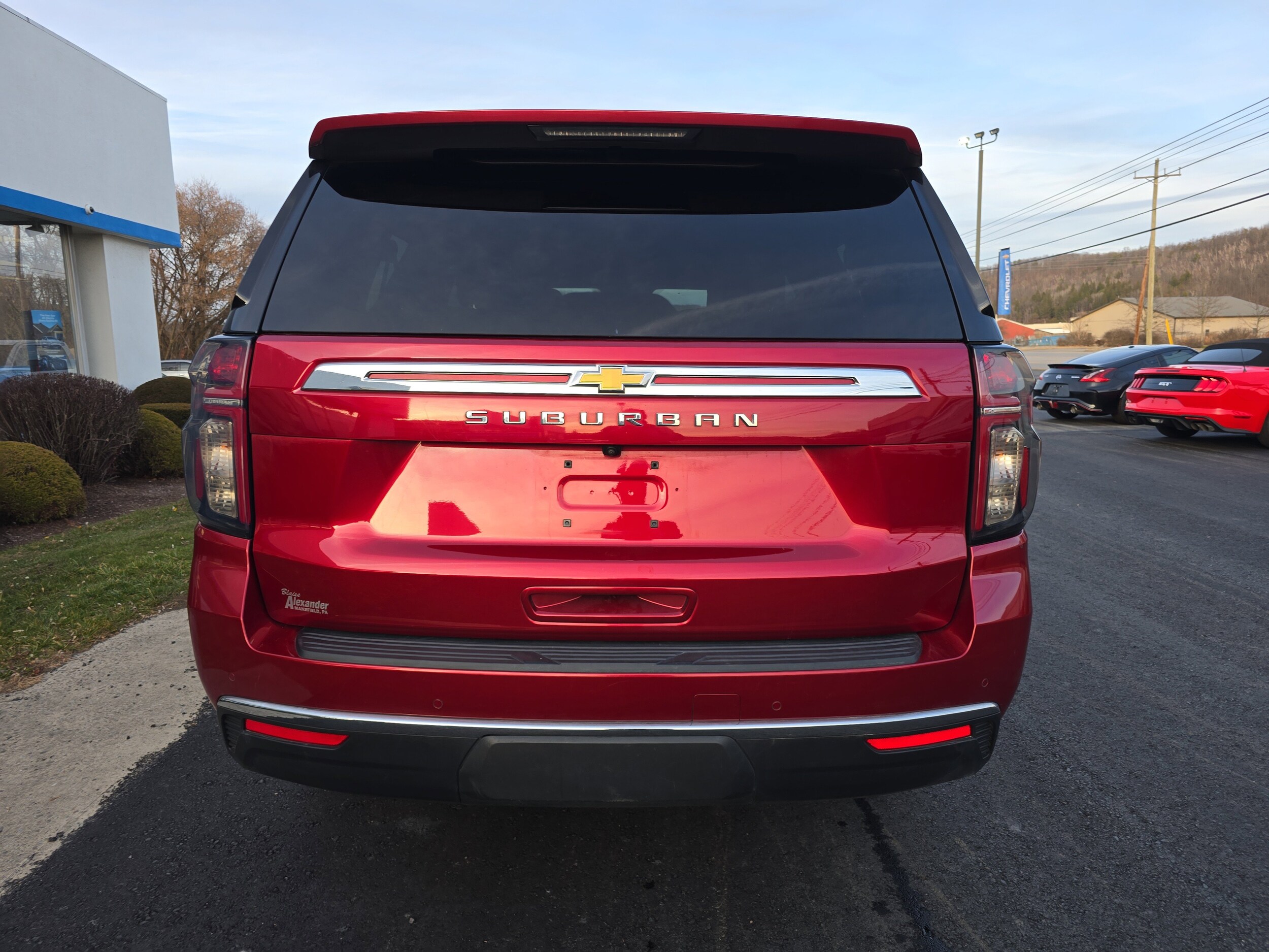 2022 Chevrolet Suburban LS photo 4