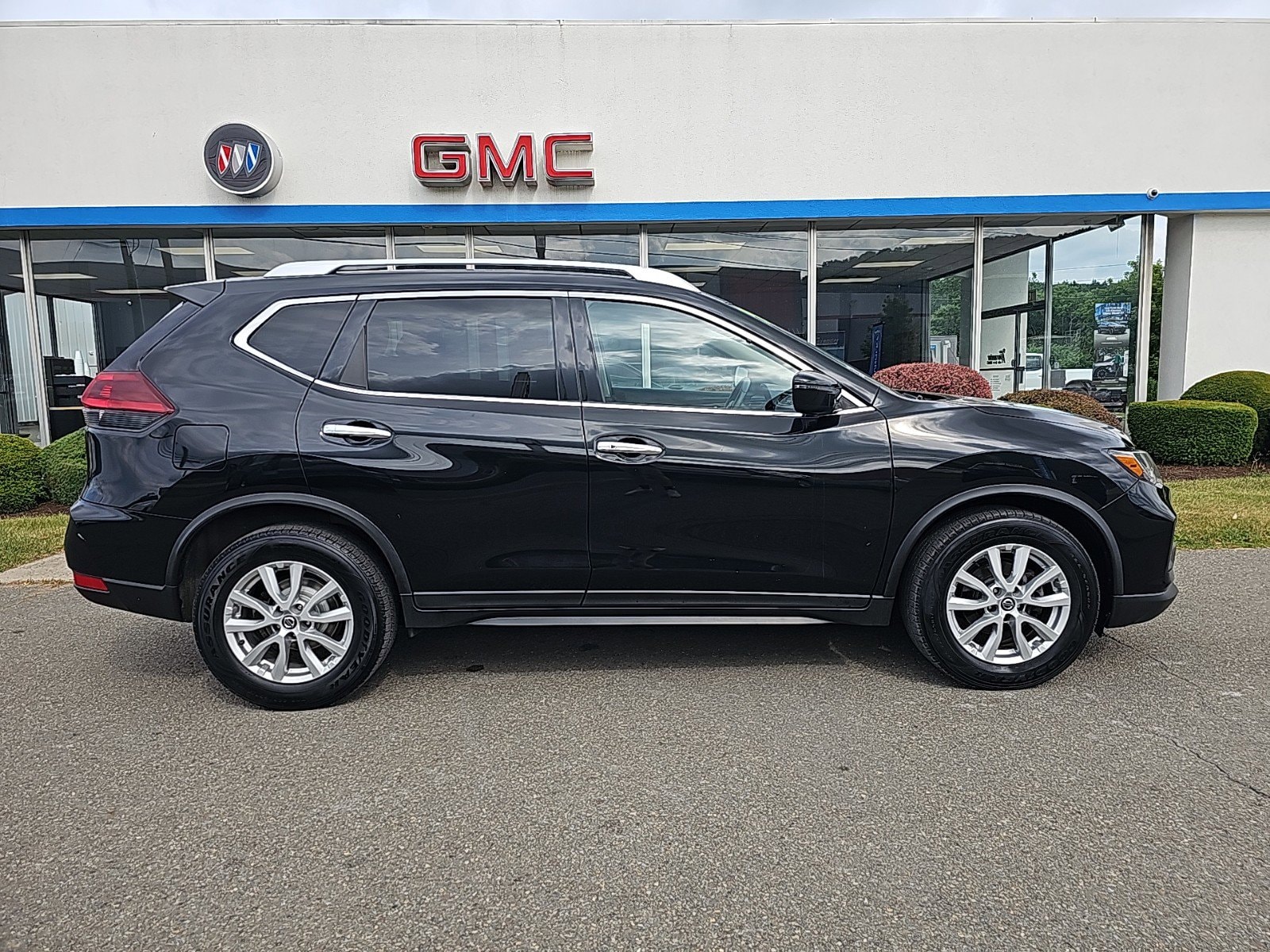 Used 2019 Nissan Rogue SV with VIN KNMAT2MT9KP522101 for sale in Montoursville, PA