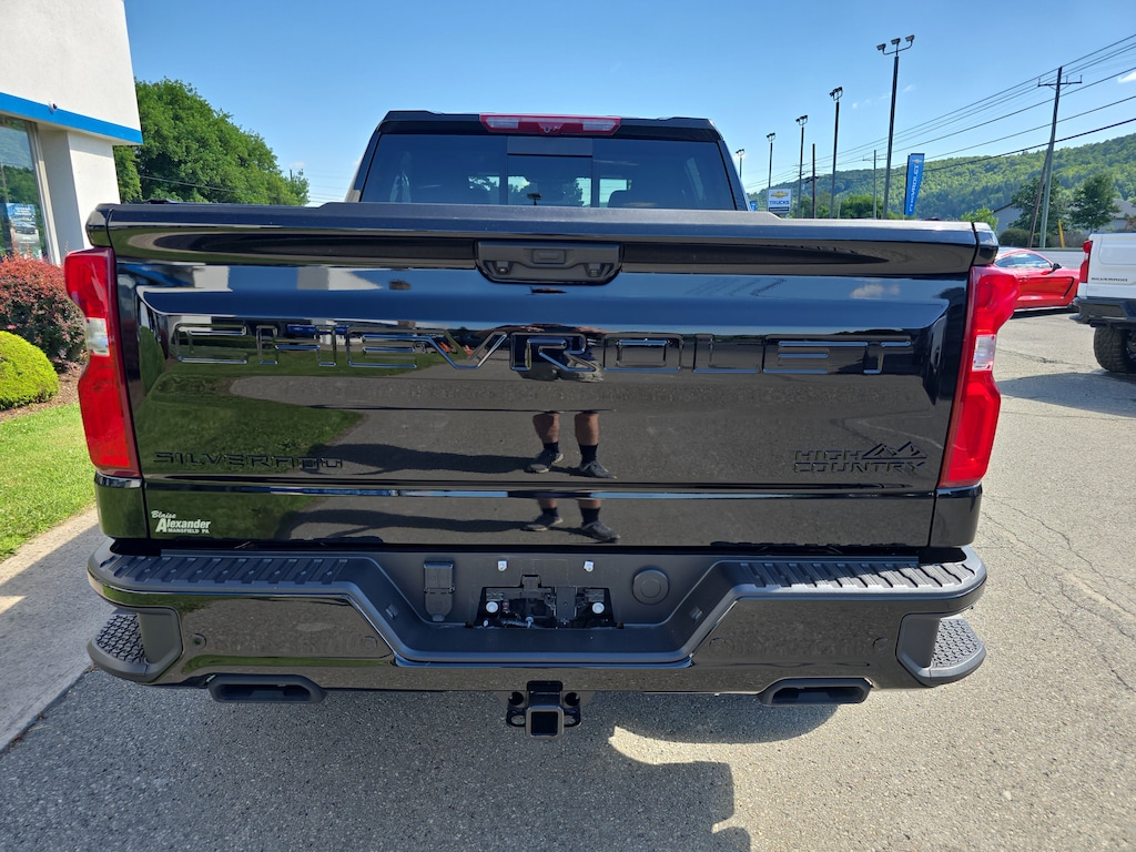 Used 2025 Chevrolet Silverado 1500 High Country Truck Crew Cab