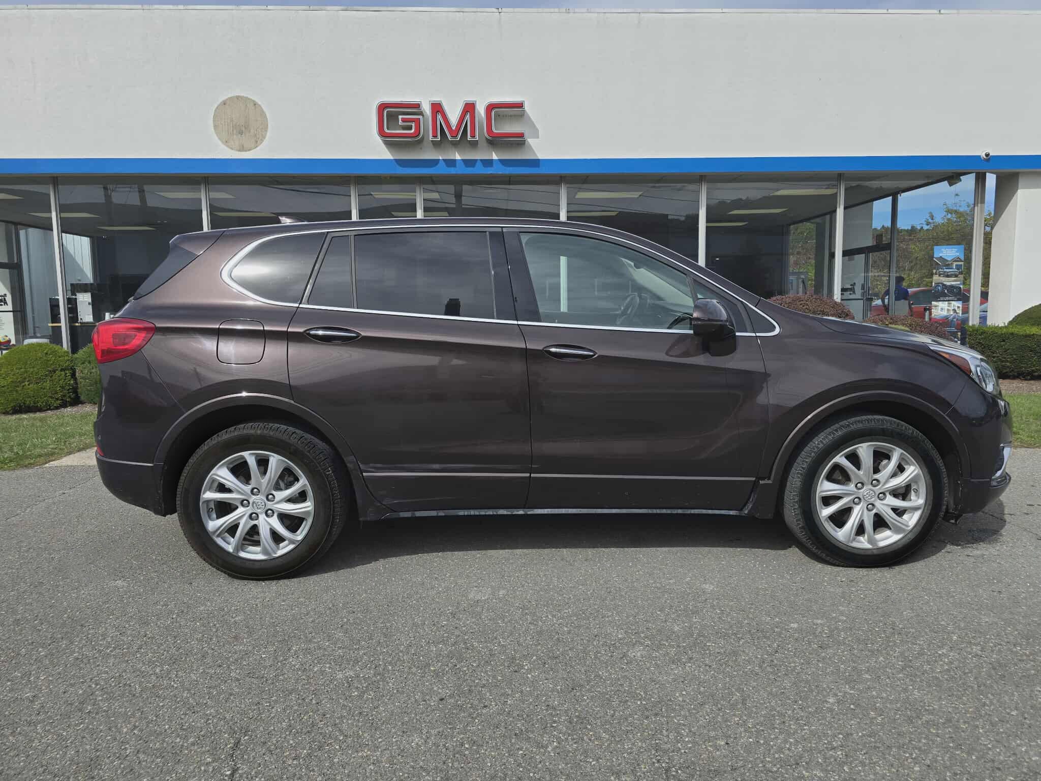 2020 Buick Envision Preferred photo 2