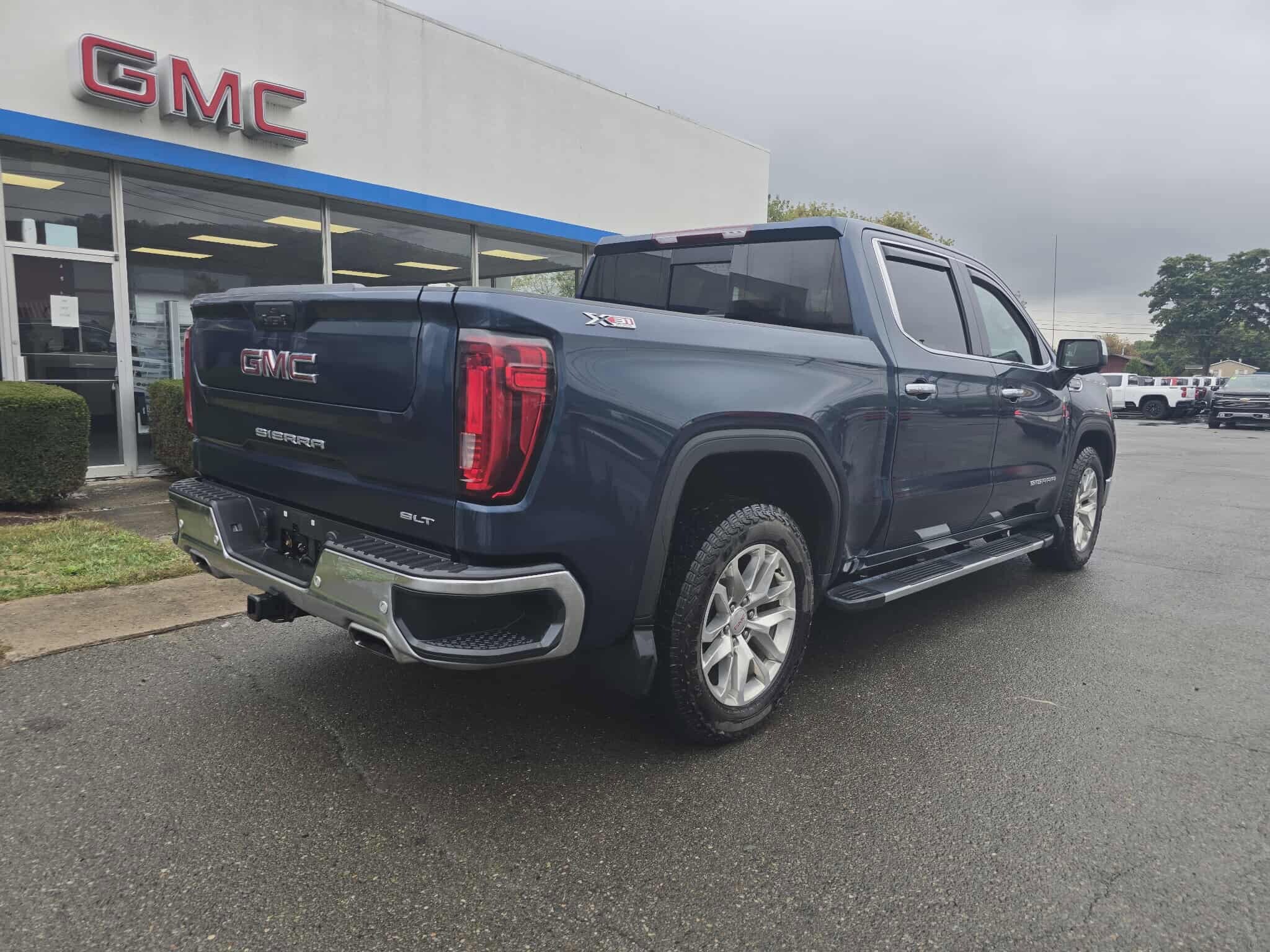 2020 Gmc Sierra 1500 SLT photo 3