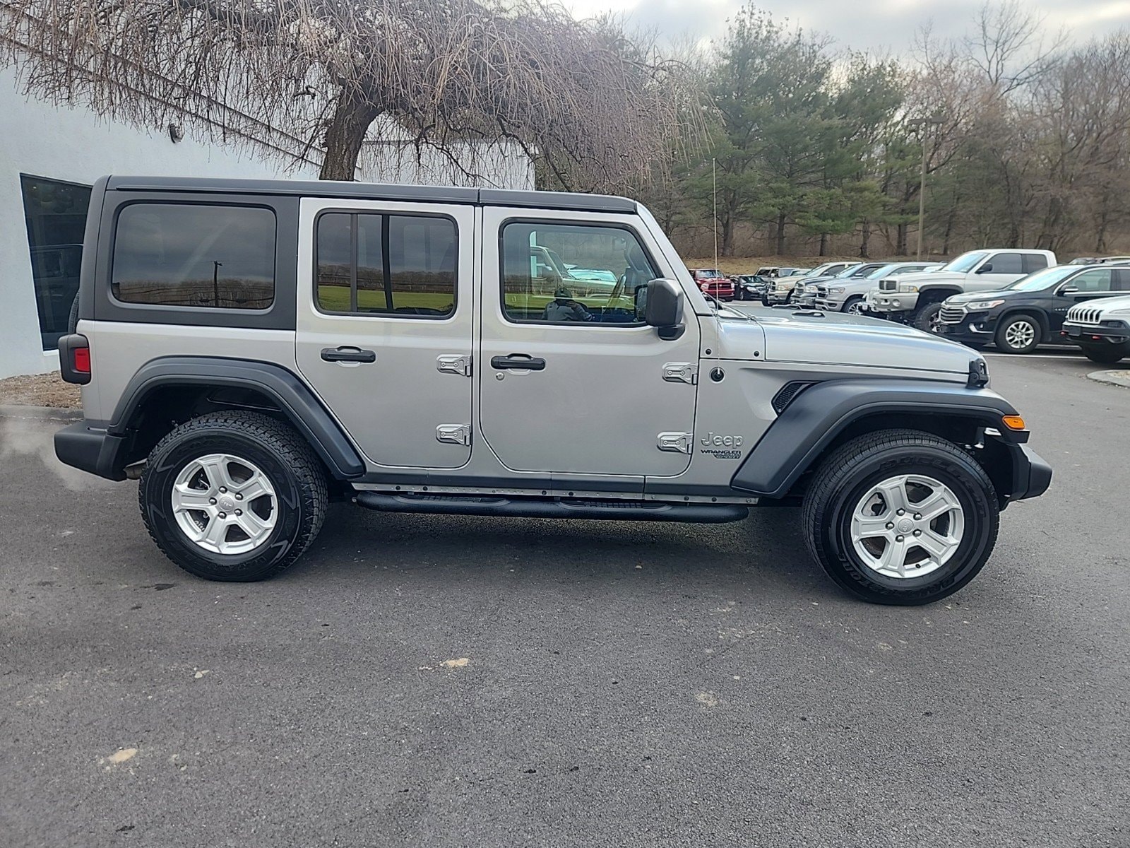 Used 2019 Jeep Wrangler Unlimited Sport S with VIN 1C4HJXDG3KW558683 for sale in Montoursville, PA