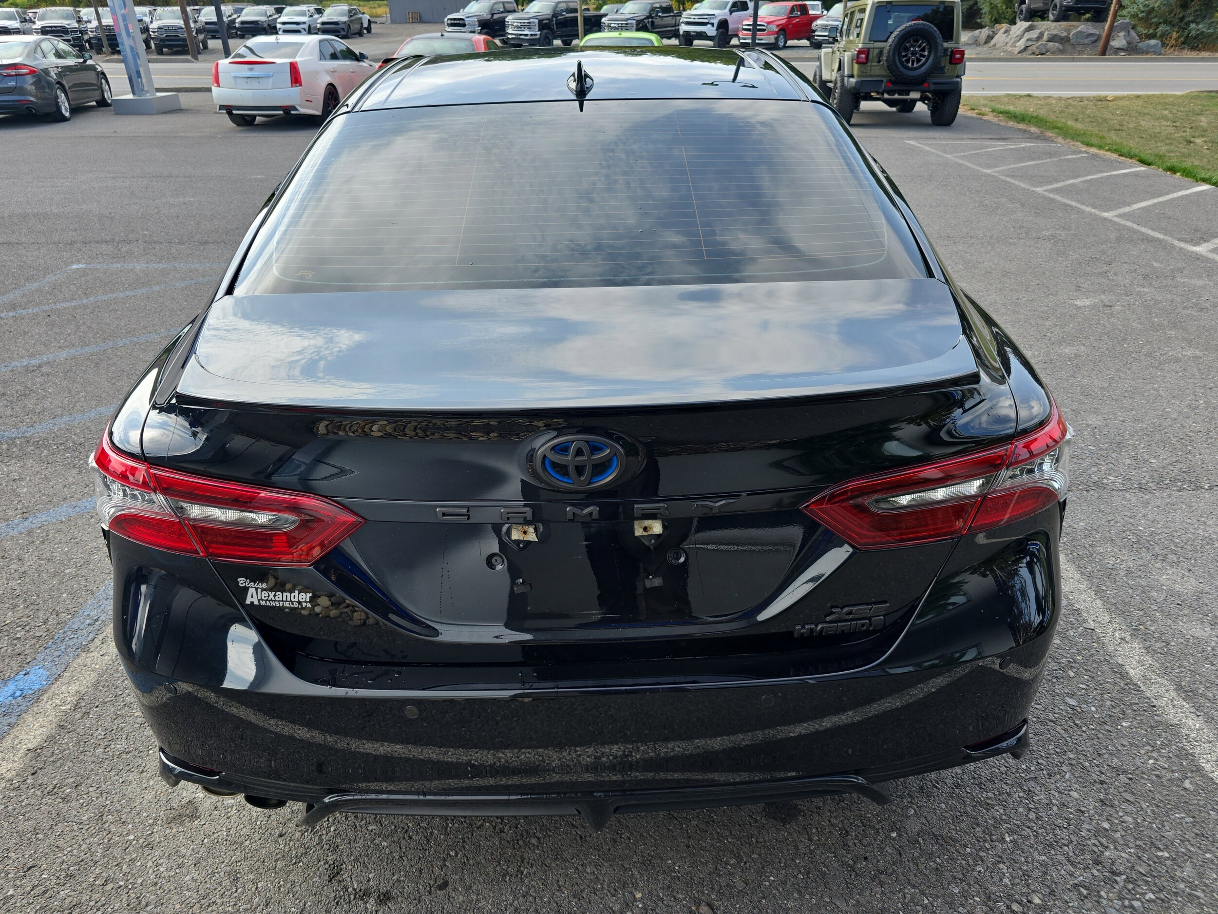 2023 Toyota Camry Hybrid XSE photo 4