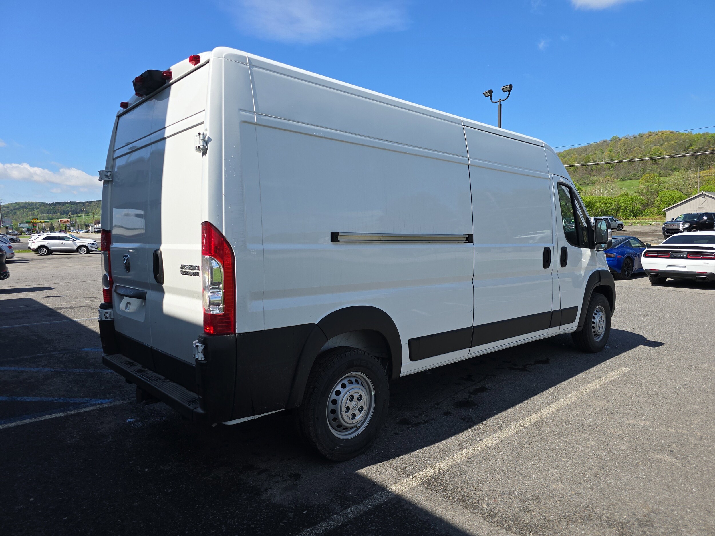 2025 Ram ProMaster 2500 photo 3