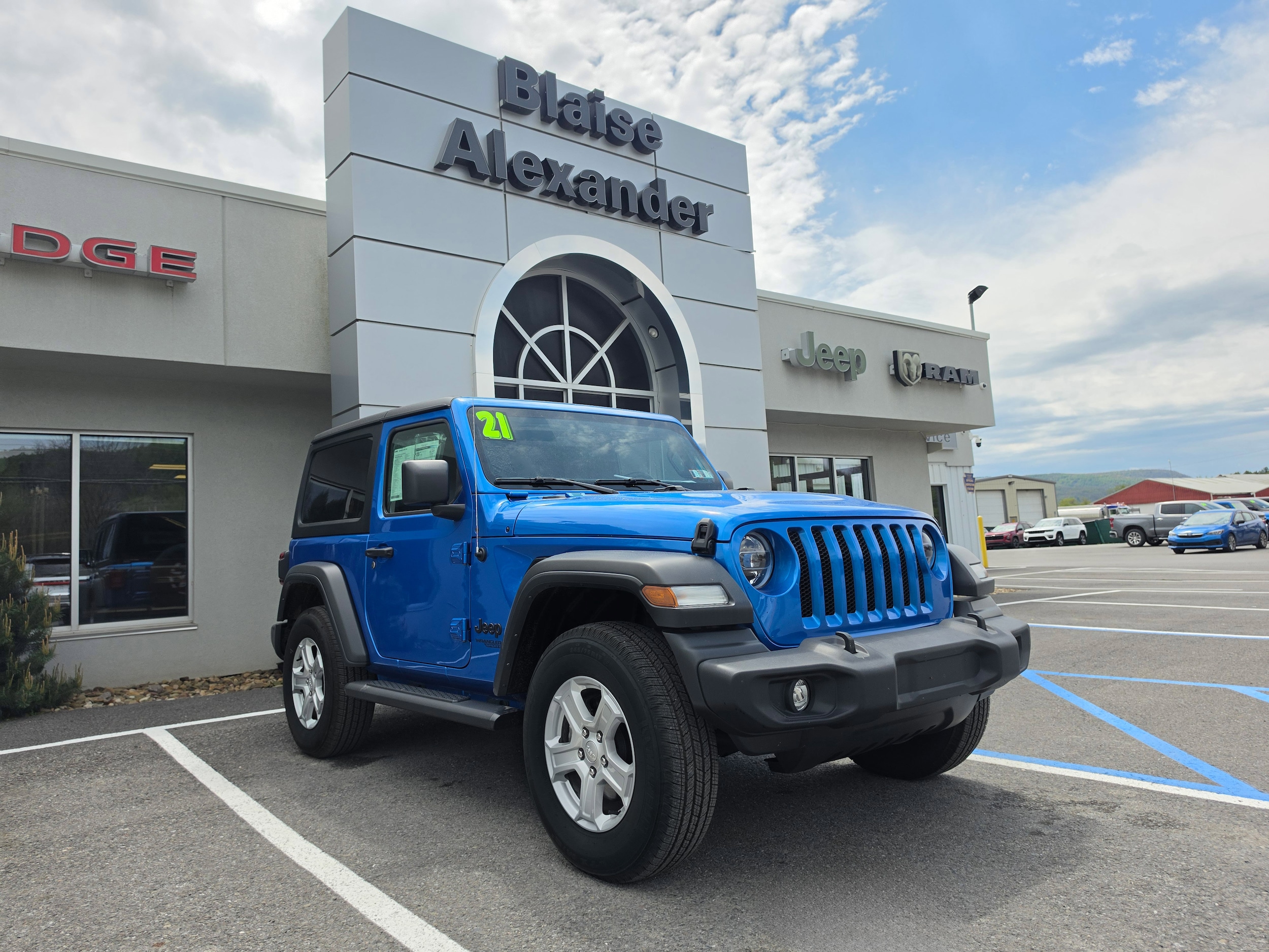 2021 Jeep Wrangler Sport S's photo