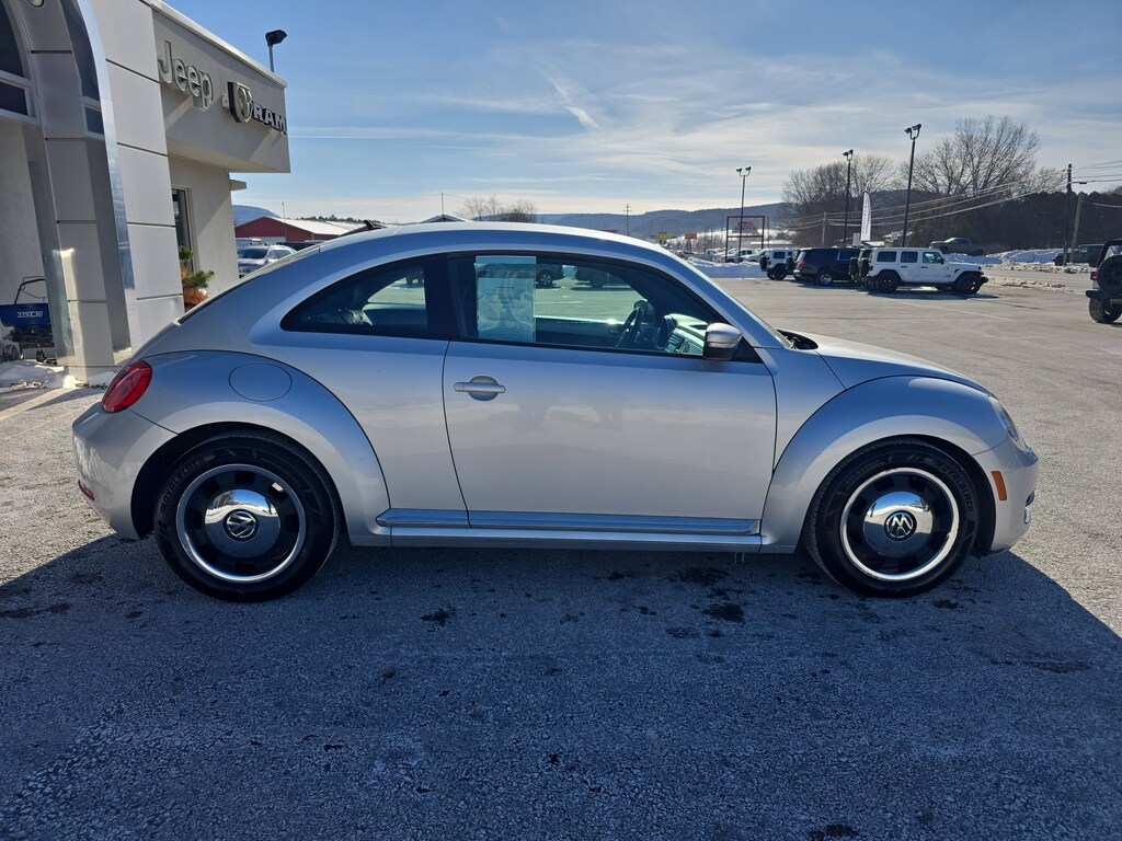 Used 2012 Volkswagen Beetle 2.5L Hatchback