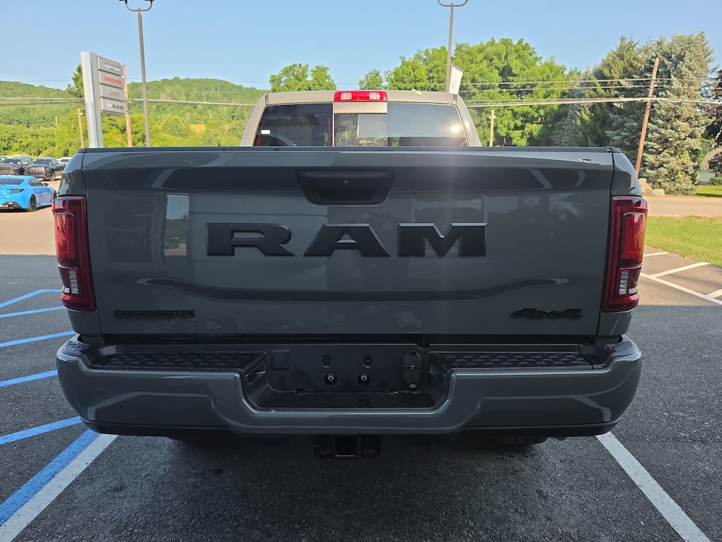 New 2026 Ram 2500 BIG HORN CREW CAB 4X4 6'4 BOX Pickup