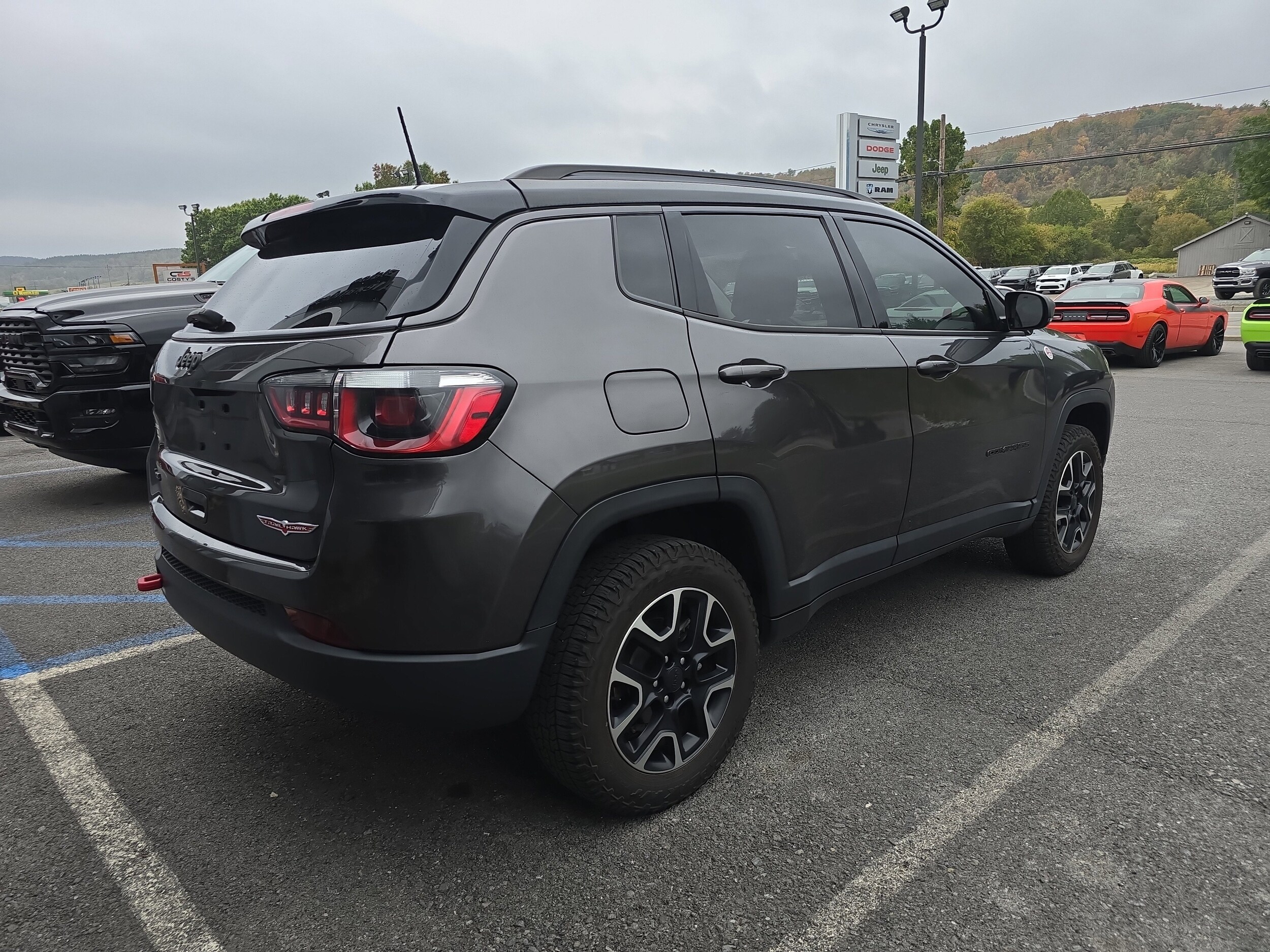 2020 Jeep Compass Trailhawk photo 3