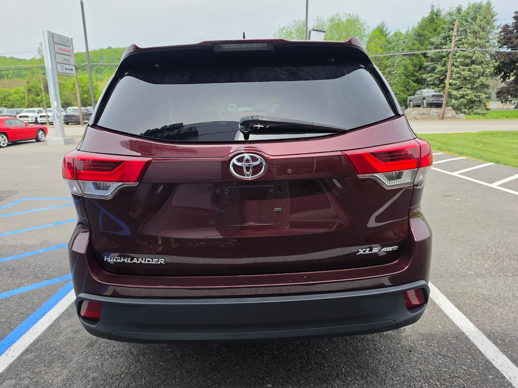 Used 2018 Toyota Highlander XLE V6 SUV