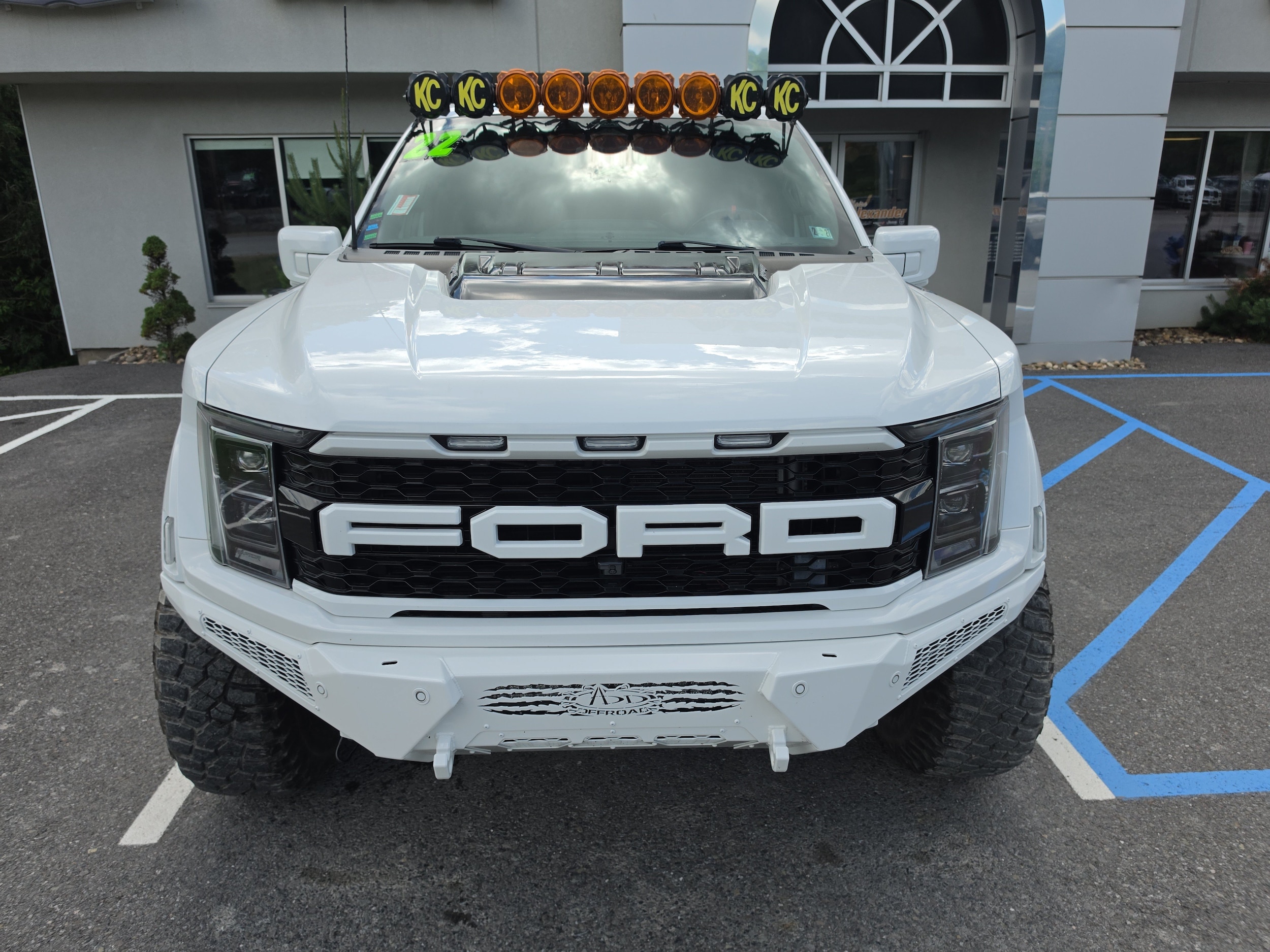 2022 Ford F-150 Raptor - Photo 9