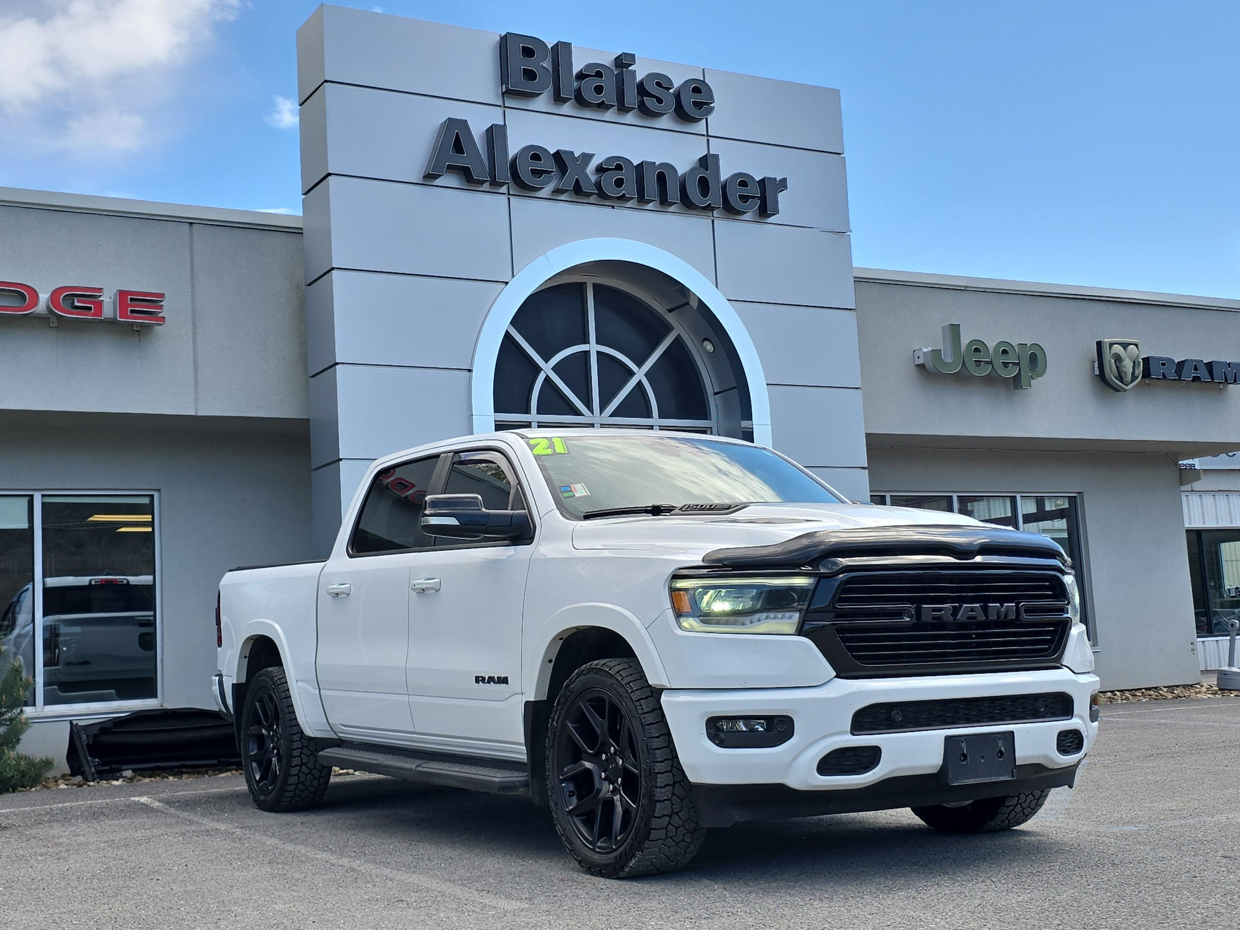 2021 RAM 1500 Laramie 4x4 Crew Cab 5'7's photo