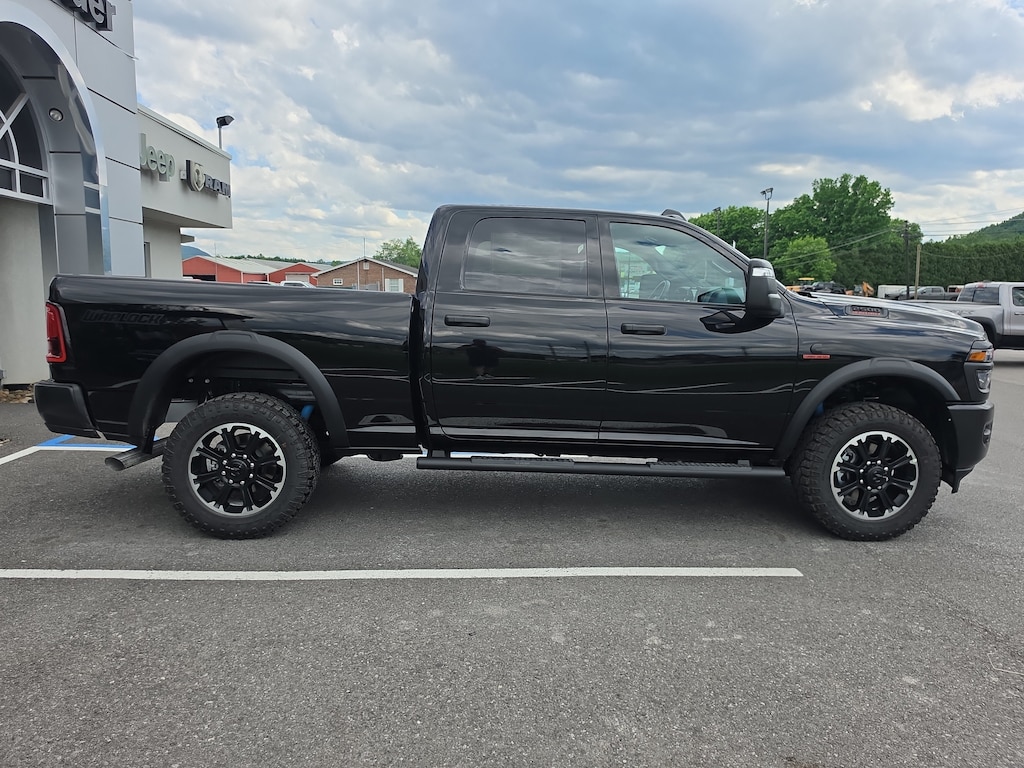 New 2026 Ram 2500 WARLOCK CREW CAB 4X4 6'4 BOX Pickup