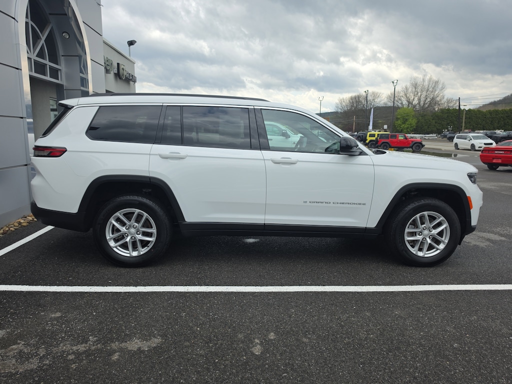 Used 2024 Jeep Grand Cherokee L Laredo SUV
