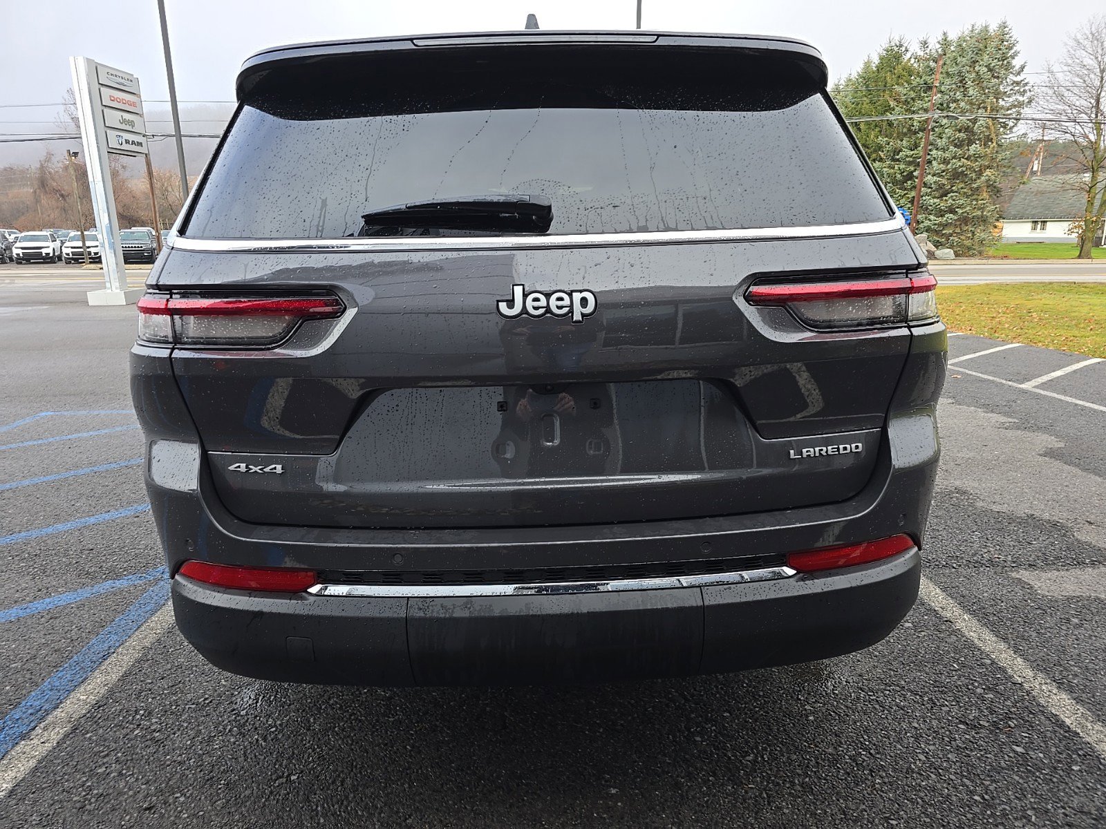 2025 Jeep Grand Cherokee Laredo X photo 4