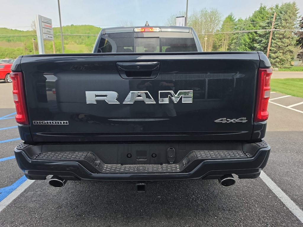 New 2026 Ram 1500 BIG HORN CREW CAB 4X4 5'7 BOX Pickup