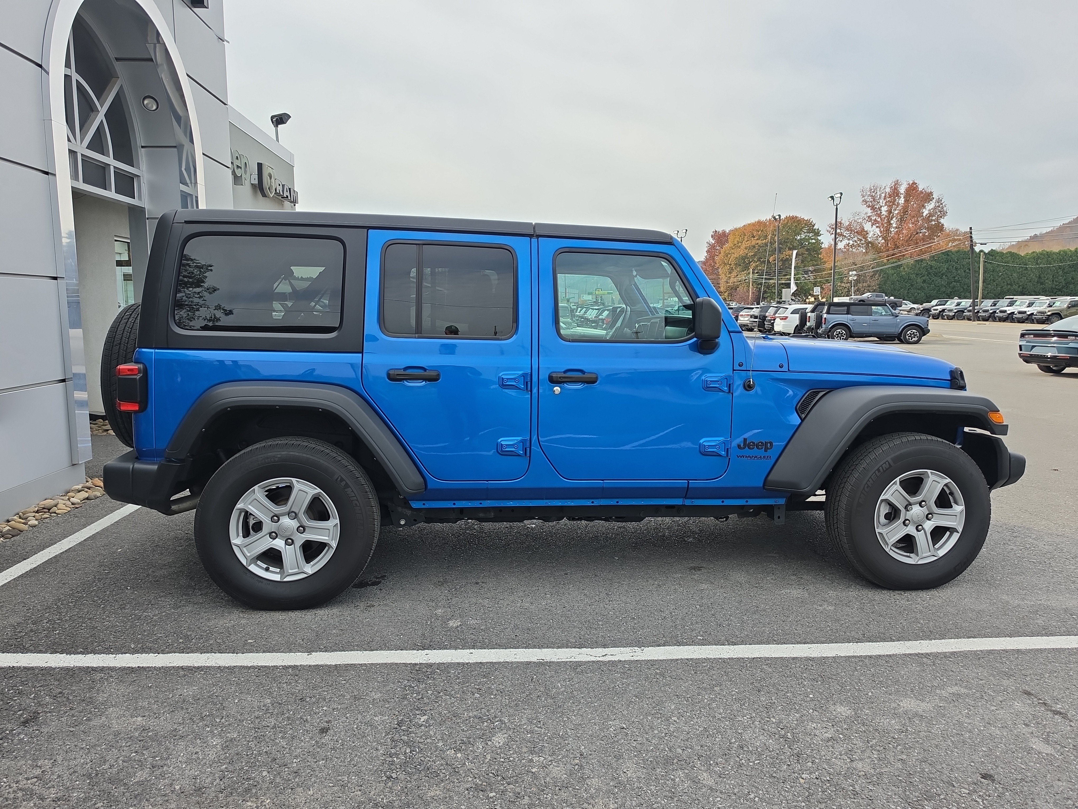 Used 2022 Jeep Wrangler Unlimited Sport SUV