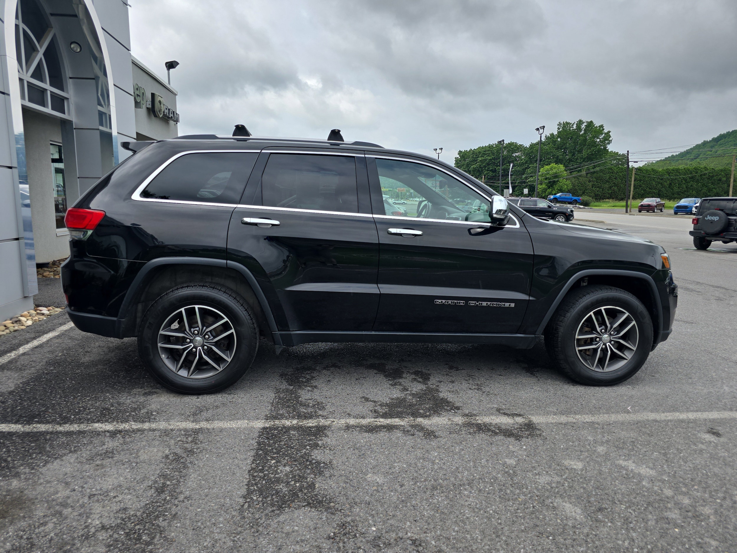 Used 2018 Jeep Grand Cherokee Limited with VIN 1C4RJFBG2JC127950 for sale in Mansfield, PA