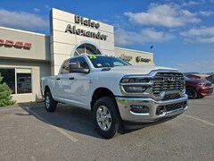 2025 Ram 2500 BIG HORN CREW CAB 4X4 6'4 BOX Pickup