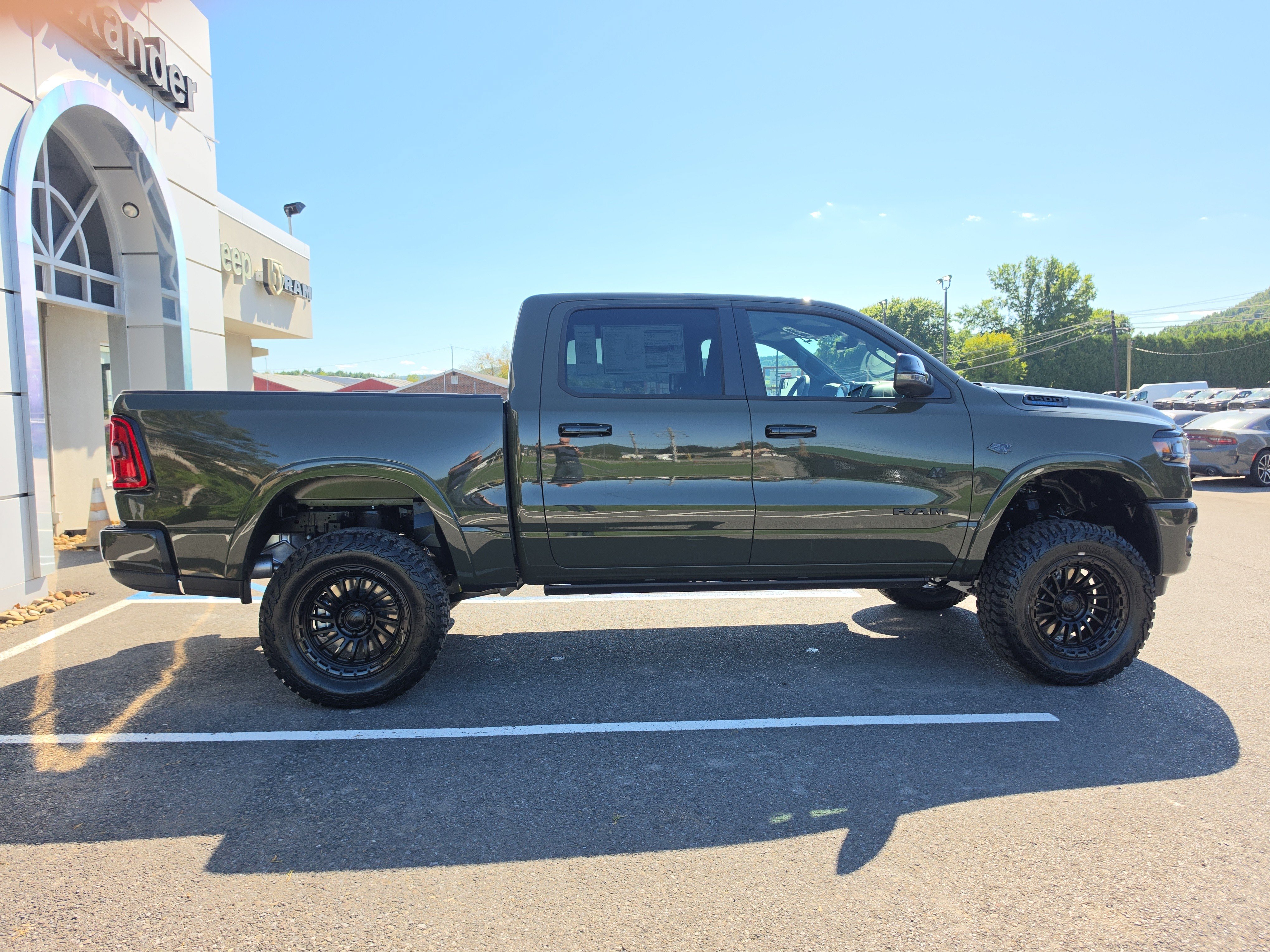 New 2026 Ram 1500 BIGHORN/LONESTAR CREW 4X4 Pickup