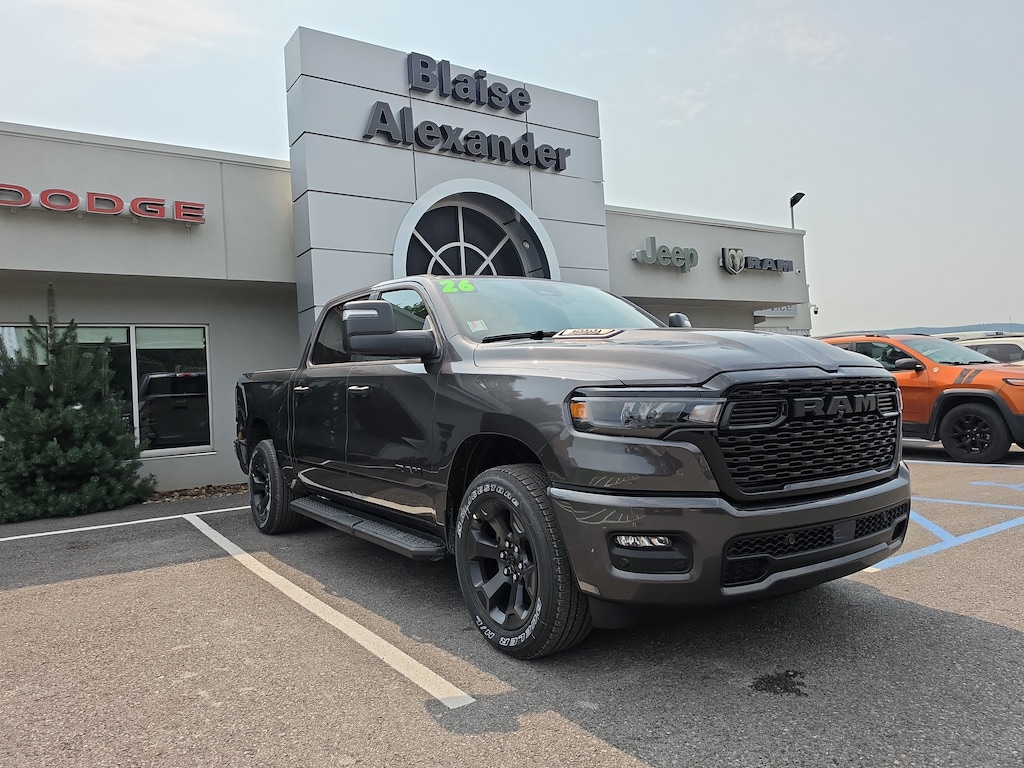 New 2026 Ram 1500 EXPRESS CREW CAB 4X4 5'7 BOX Pickup
