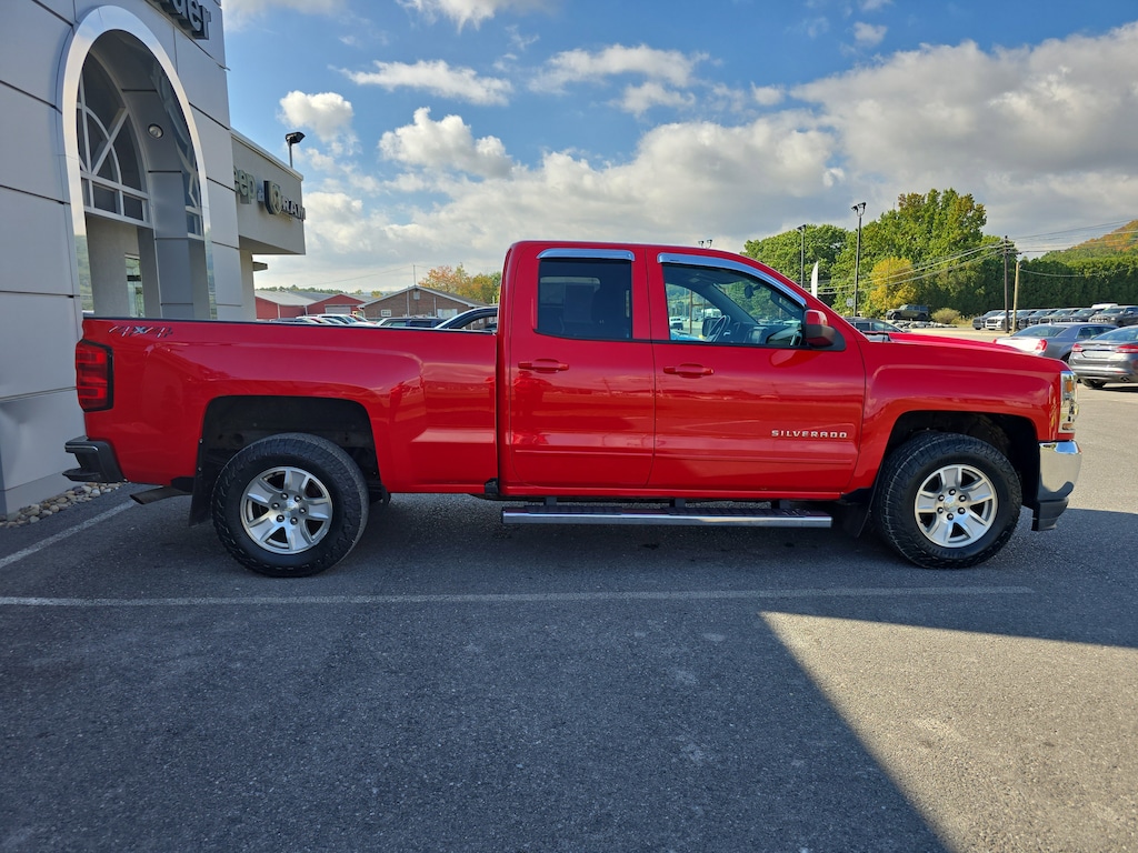 Used 2018 Chevrolet Silverado 1500 LT w/1LT Truck Double Cab