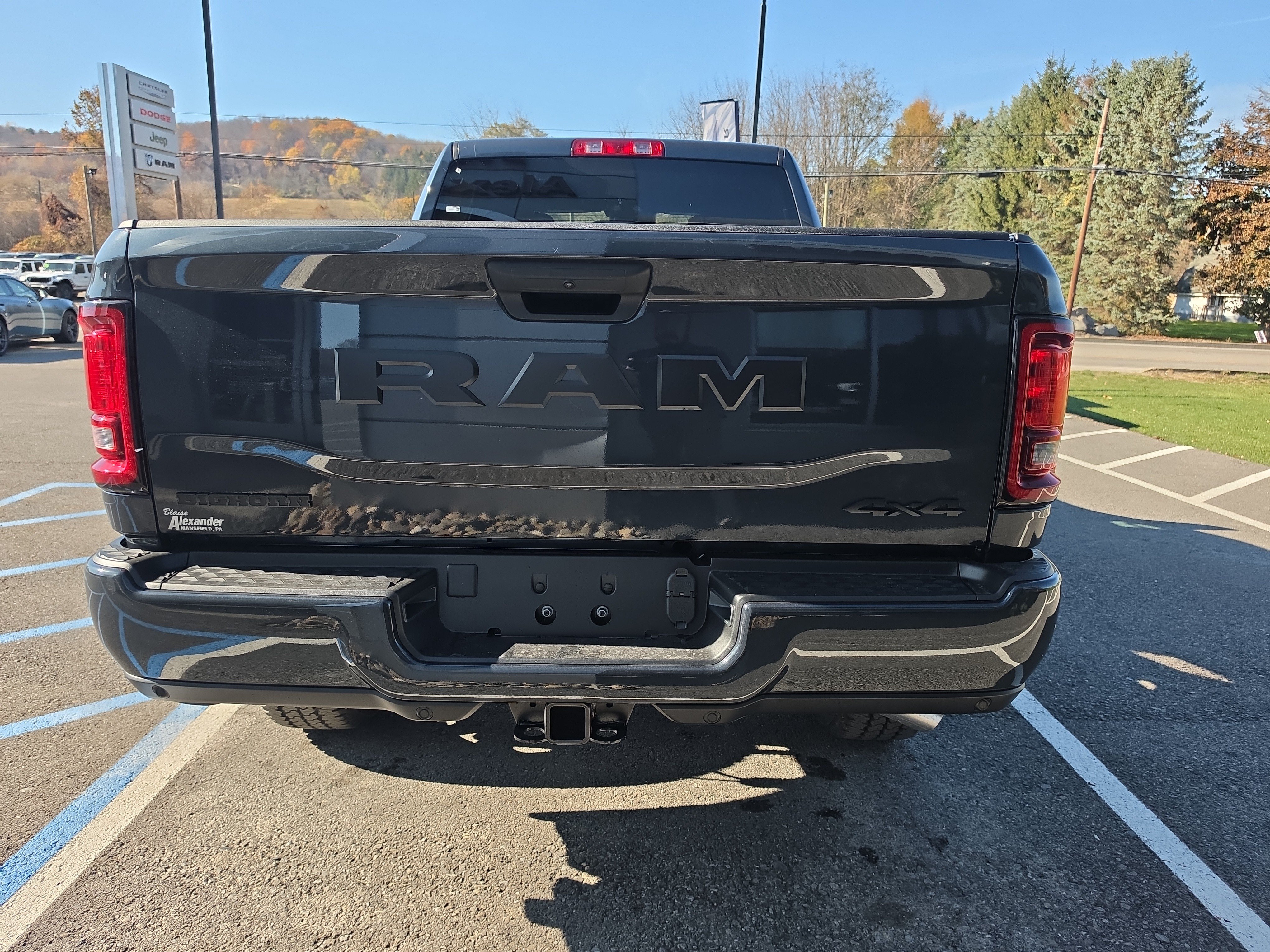 New 2027 Ram 2500 BIG HORN CREW CAB 4X4 6'4 BOX Pickup