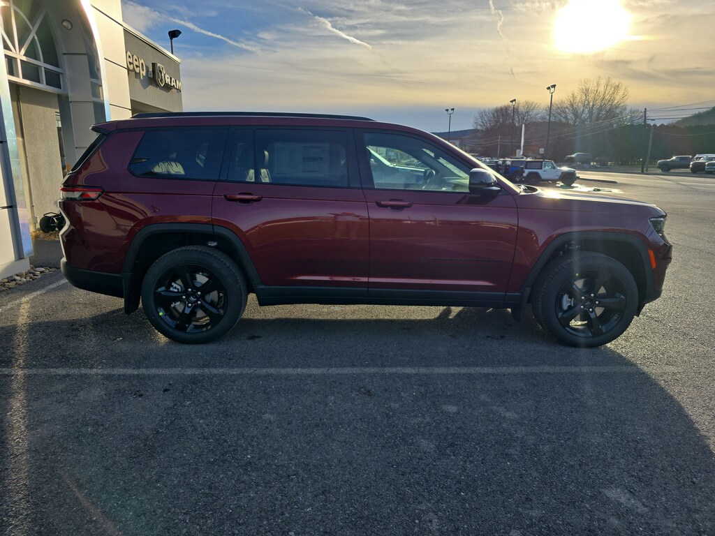 New 2025 Jeep Grand Cherokee L LIMITED 4X4 Sport Utility