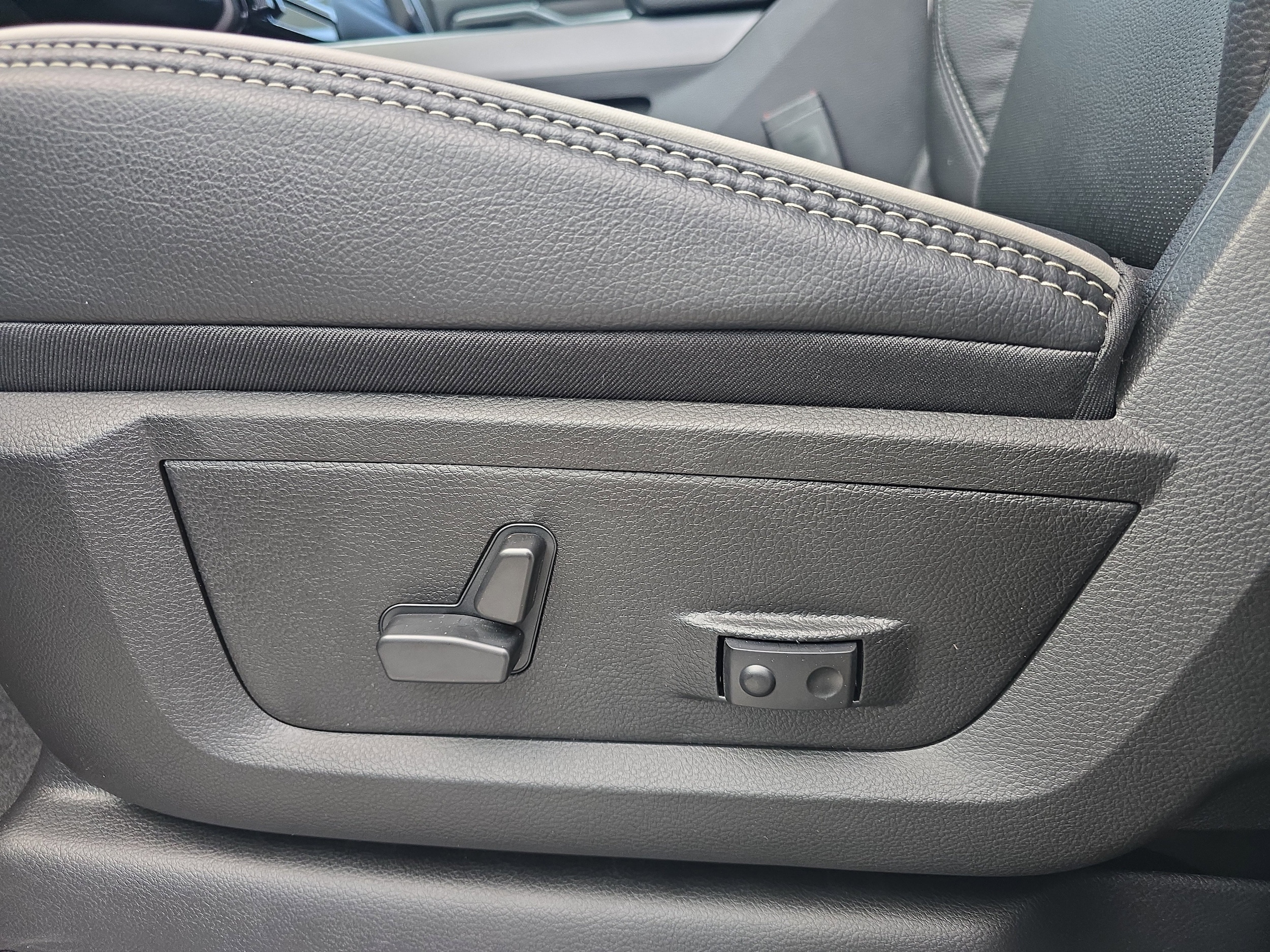 2026 RAM 2500 Laramie - Photo 14
