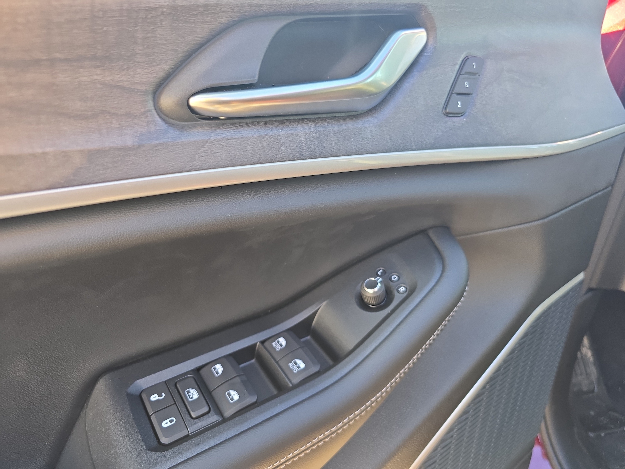 2025 Jeep Grand Cherokee Limited - Photo 17