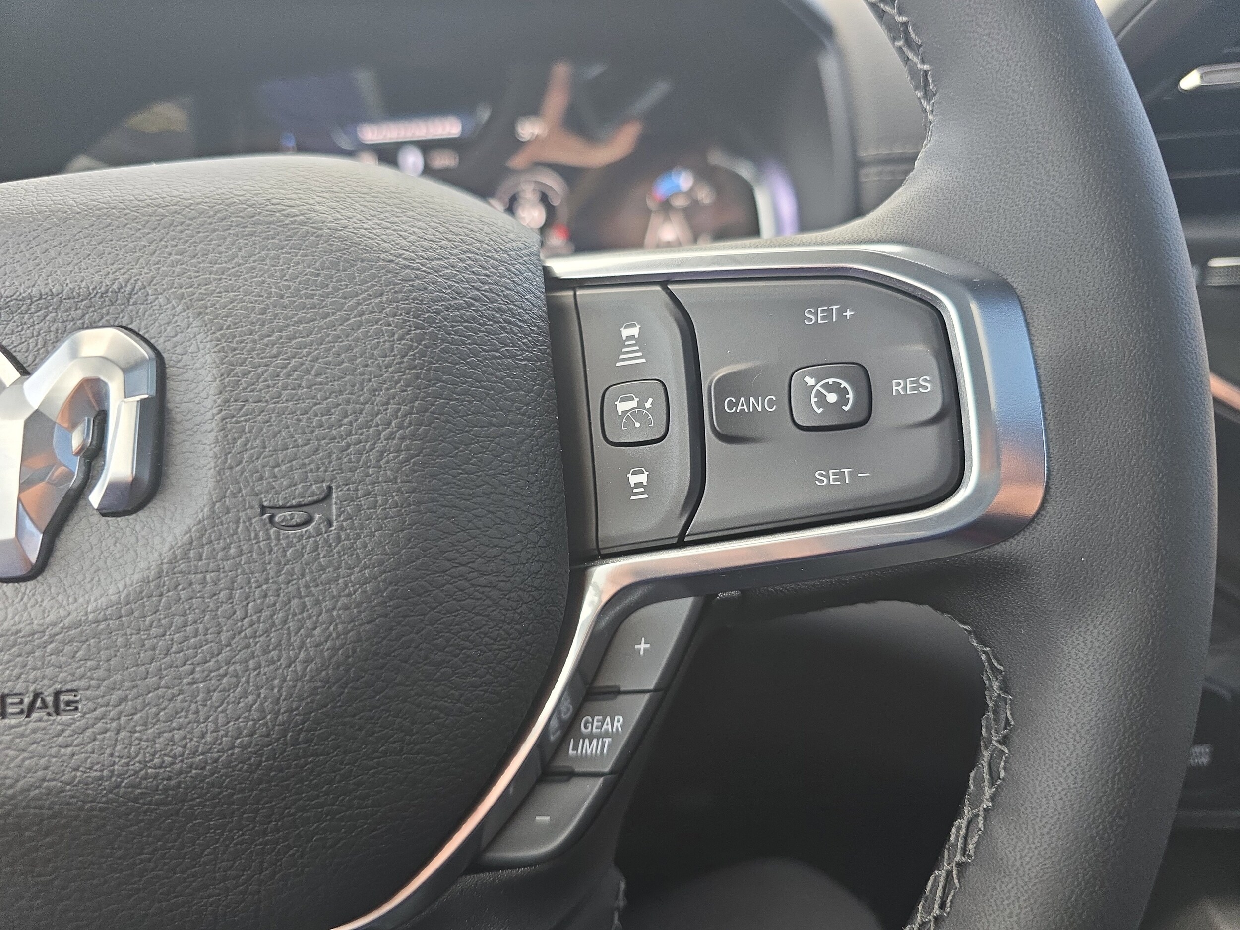 2026 RAM 2500 Laramie - Photo 24