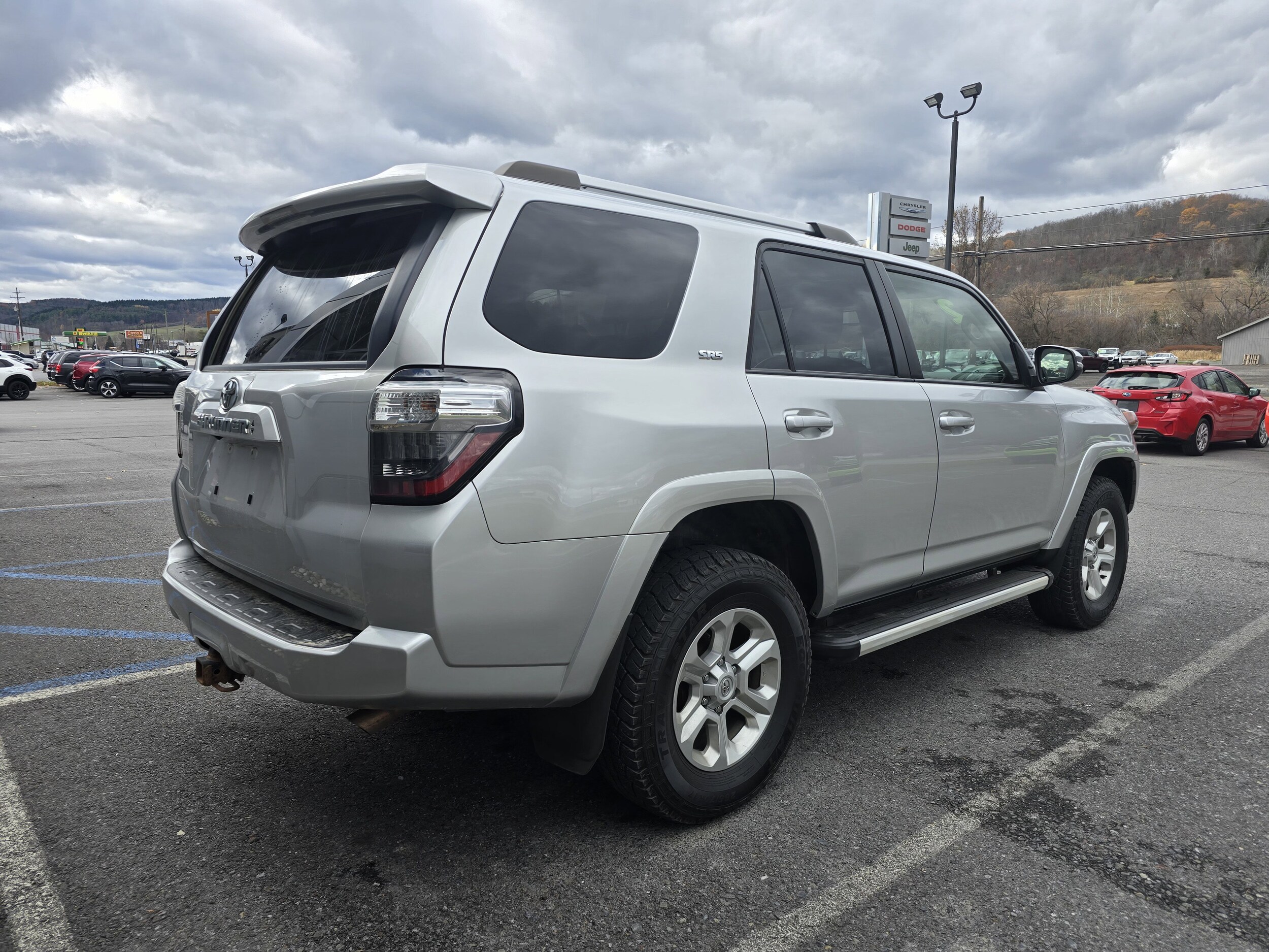 2022 Toyota 4Runner SR5 Premium 4WD photo 3