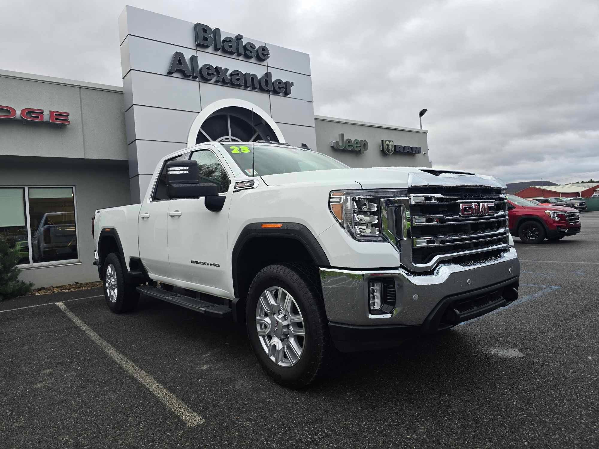 2023 GMC Sierra 2500HD SLE's photo